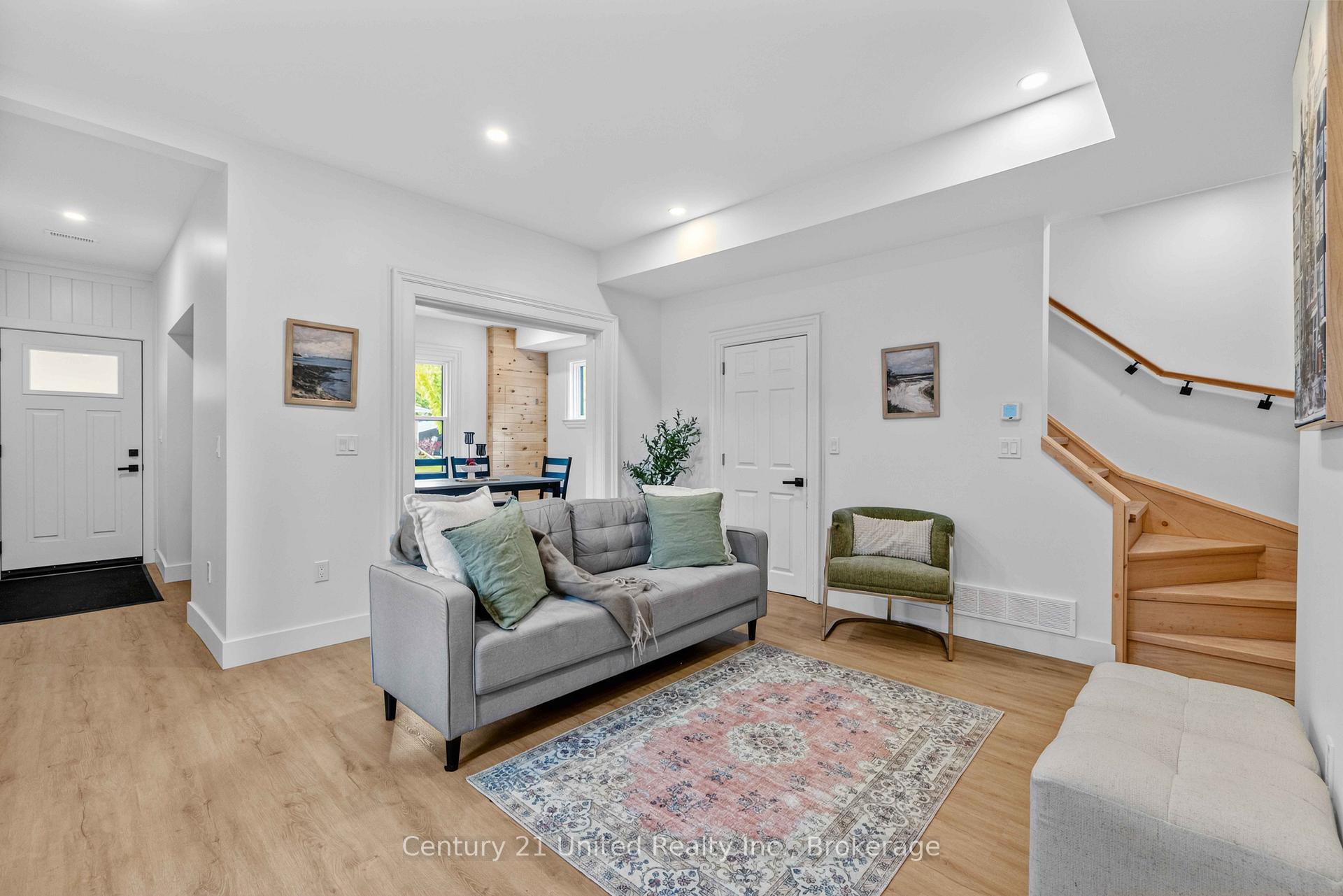 Photo 6 of 633 Rogers Street, Peterborough, Ashburnham Ward 4 — HOMEH