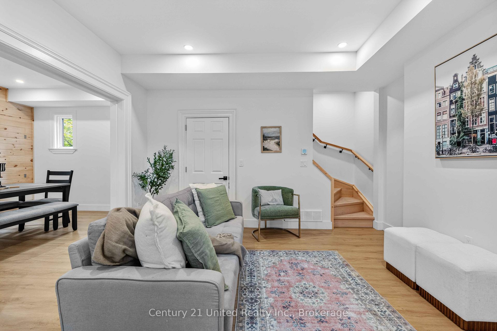 Photo 7 of 633 Rogers Street, Peterborough, Ashburnham Ward 4 — HOMEH
