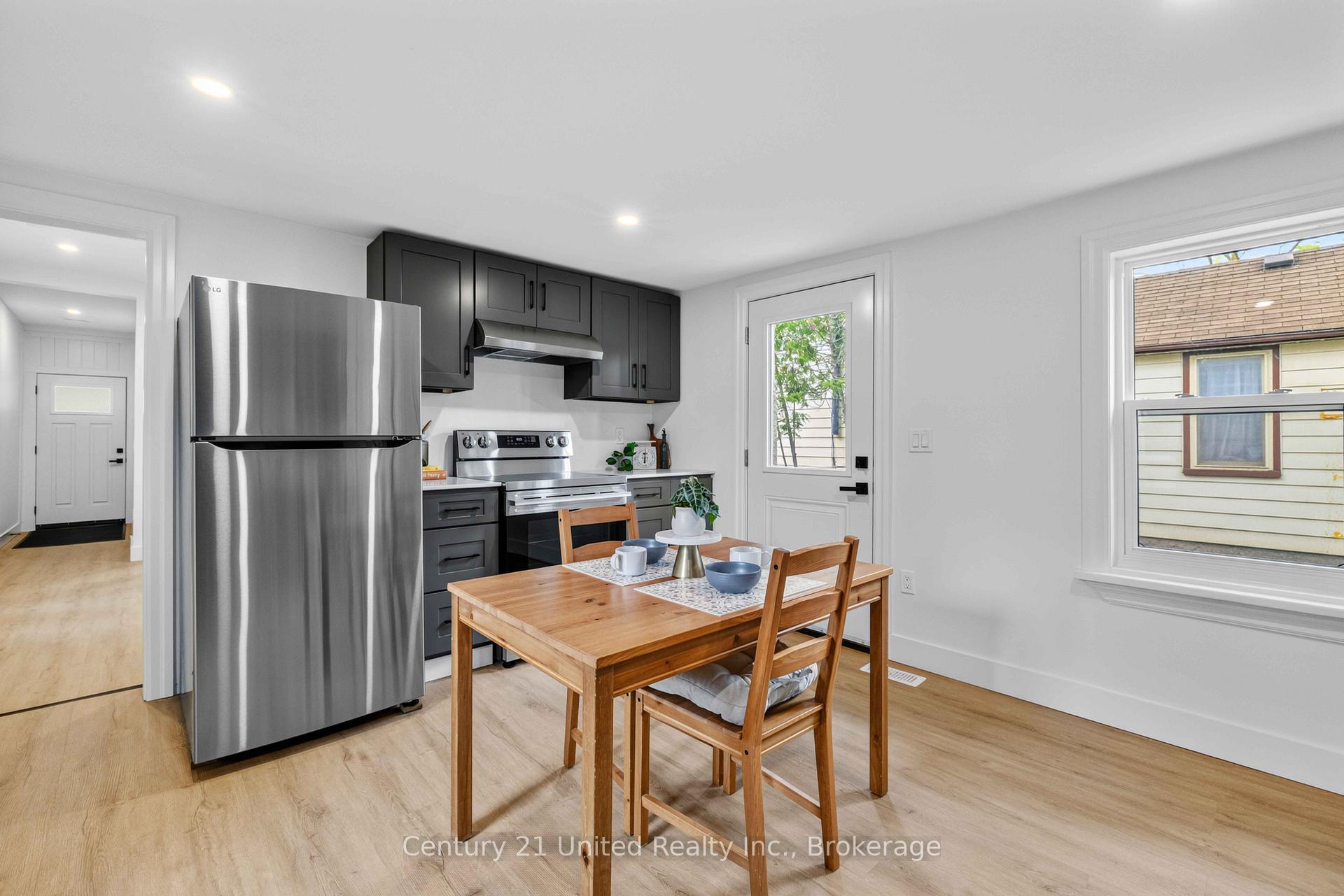 Photo 10 of 633 Rogers Street, Peterborough, Ashburnham Ward 4 — HOMEH