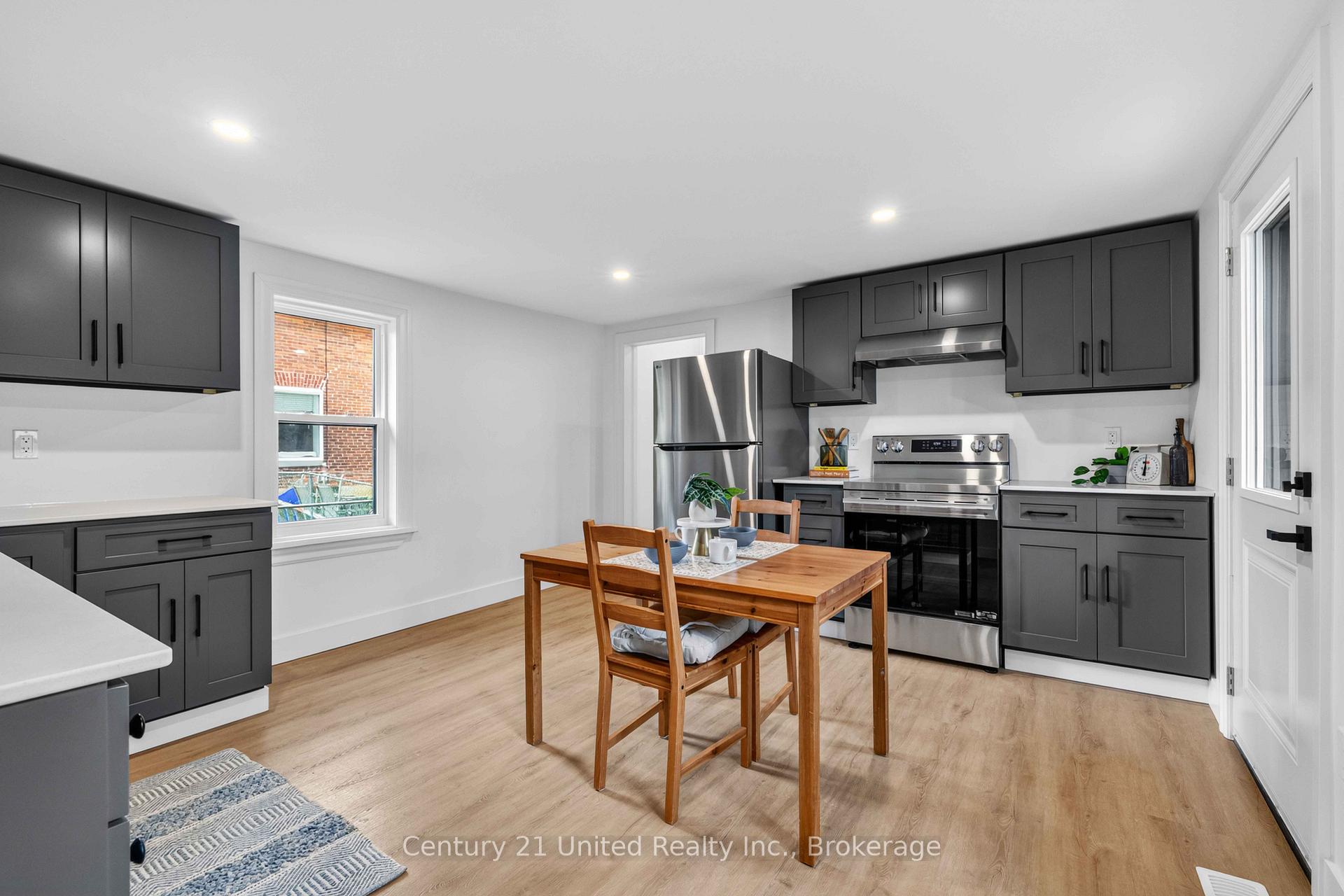 Photo 13 of 633 Rogers Street, Peterborough, Ashburnham Ward 4 — HOMEH