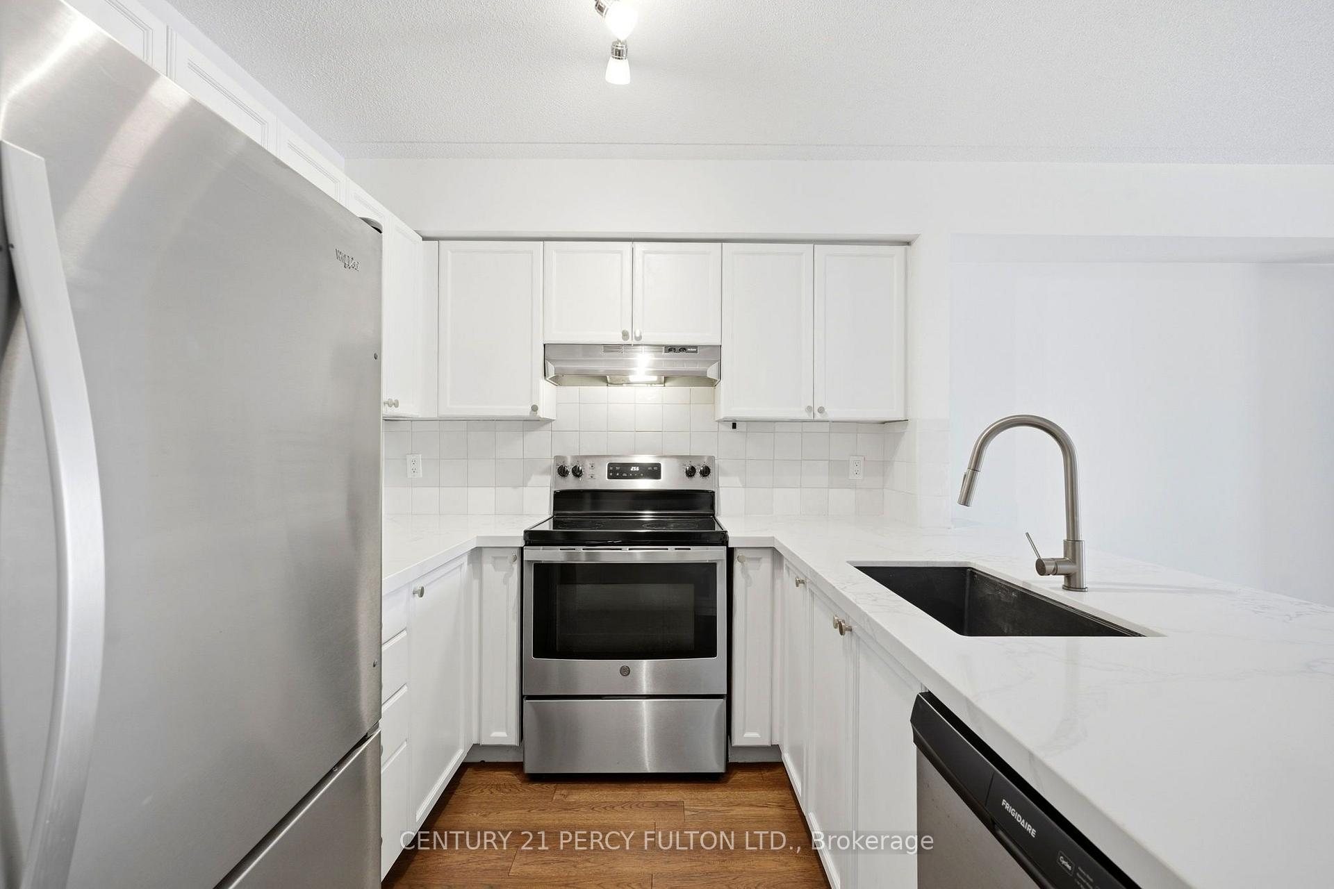 Photo 4 of Unit 203, 1480 Bishops Gate, Oakville, Glen Abbey — HOMEH