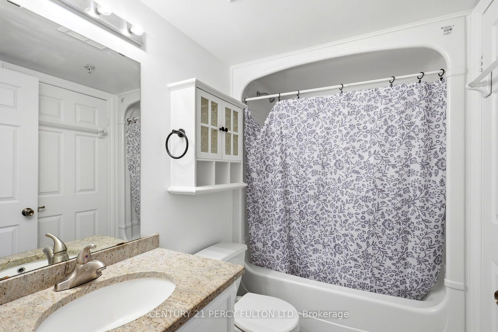 Photo 6 of Unit 203, 1480 Bishops Gate, Oakville, Glen Abbey — HOMEH