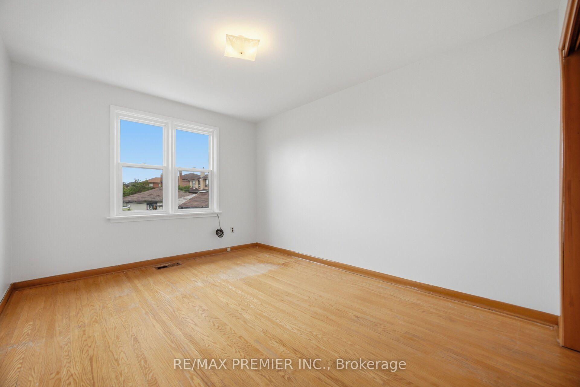 Photo 21 of 148 Giltspur Drive, North York, Glenfield-Jane Heights — HOMEH