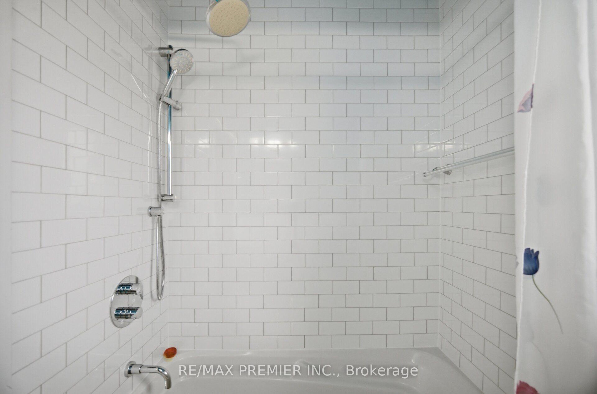 Photo 28 of 148 Giltspur Drive, North York, Glenfield-Jane Heights — HOMEH