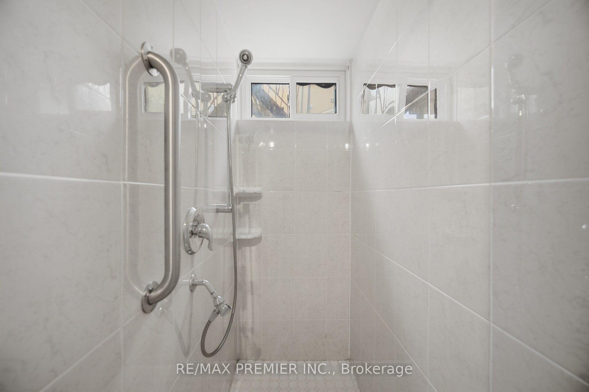 Photo 37 of 148 Giltspur Drive, North York, Glenfield-Jane Heights — HOMEH