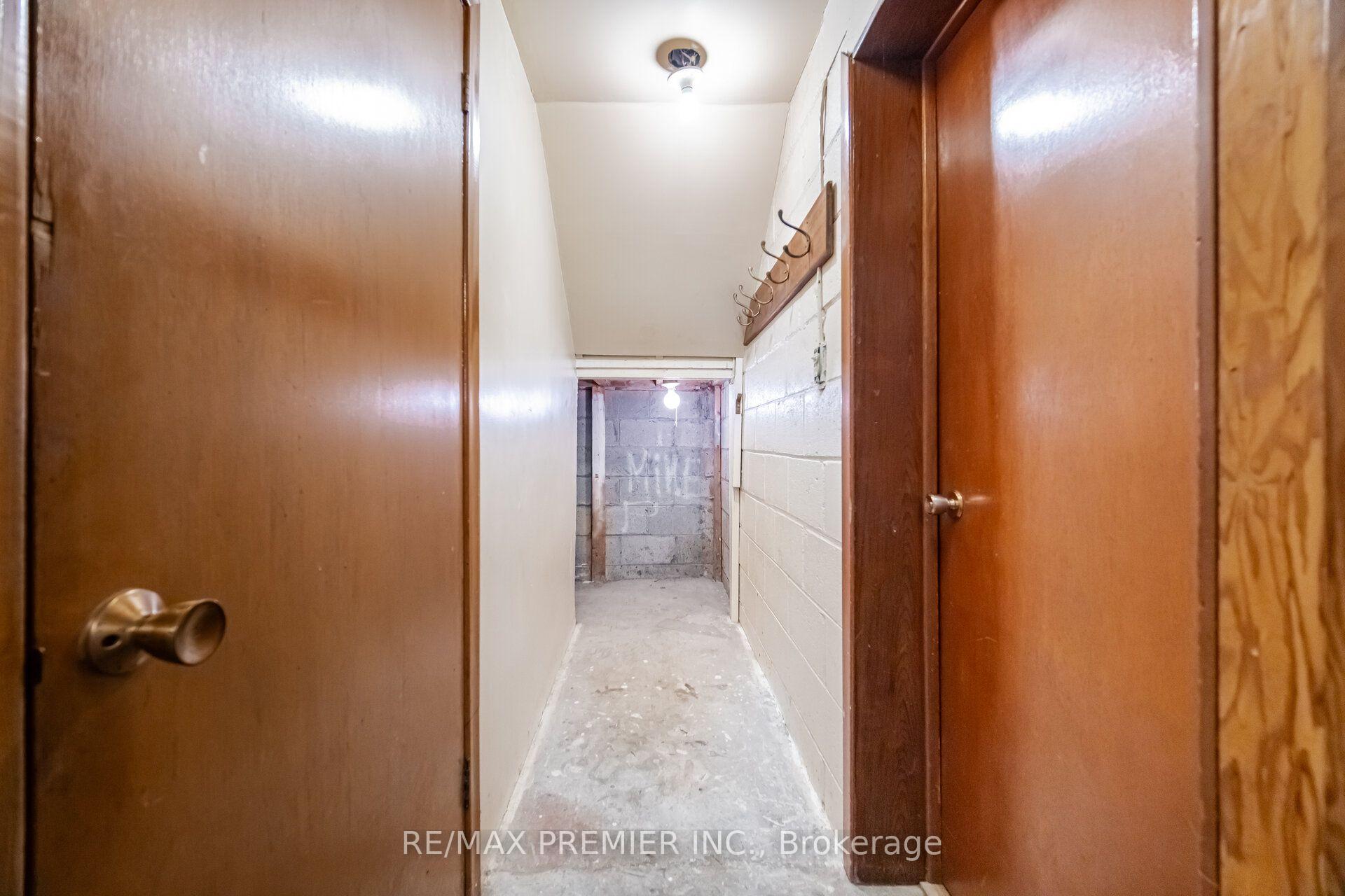 Photo 38 of 148 Giltspur Drive, North York, Glenfield-Jane Heights — HOMEH