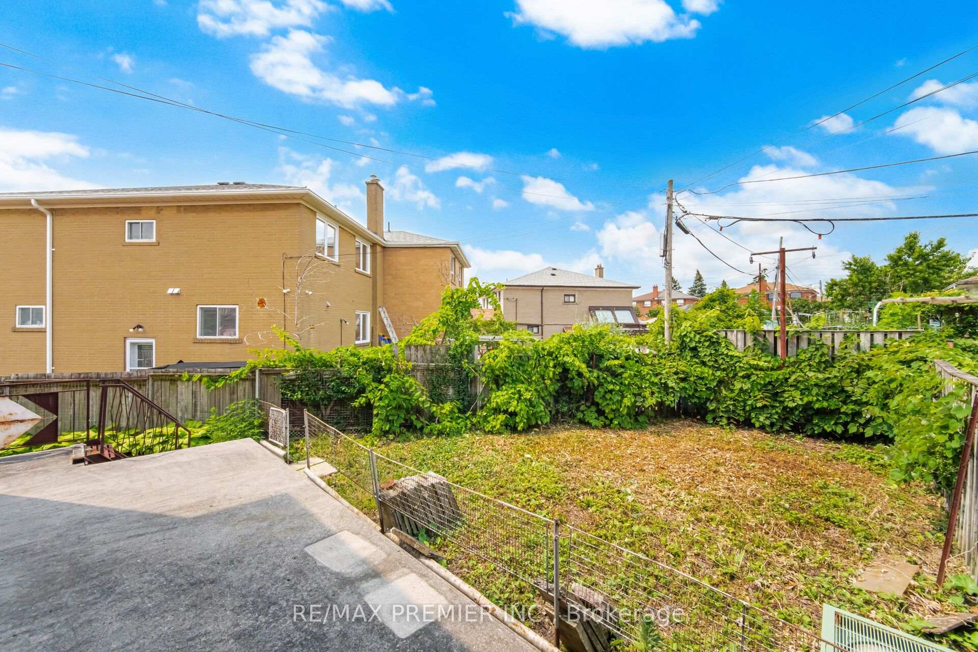 Photo 41 of 148 Giltspur Drive, North York, Glenfield-Jane Heights — HOMEH