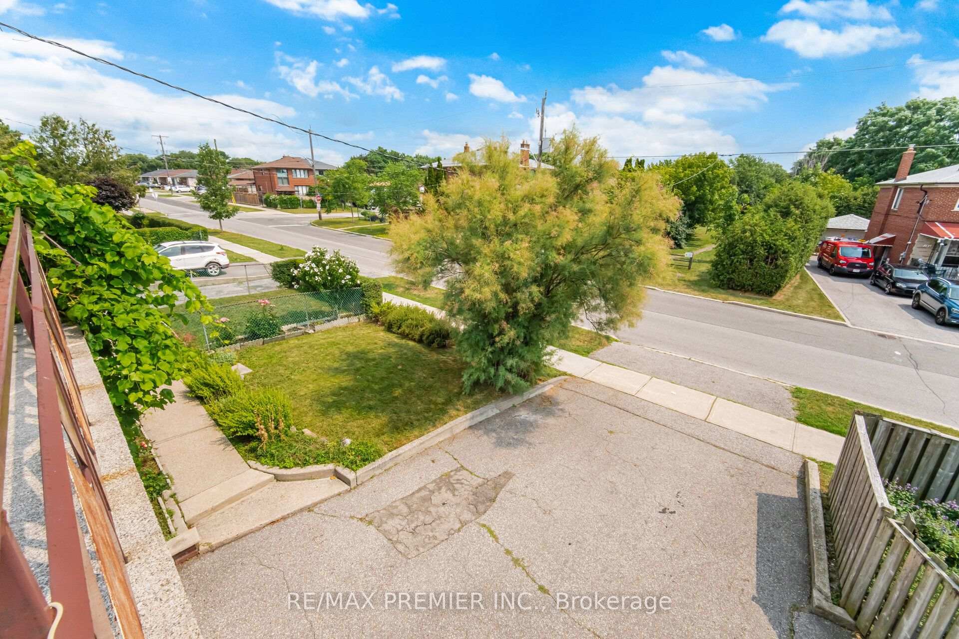 Photo 44 of 148 Giltspur Drive, North York, Glenfield-Jane Heights — HOMEH