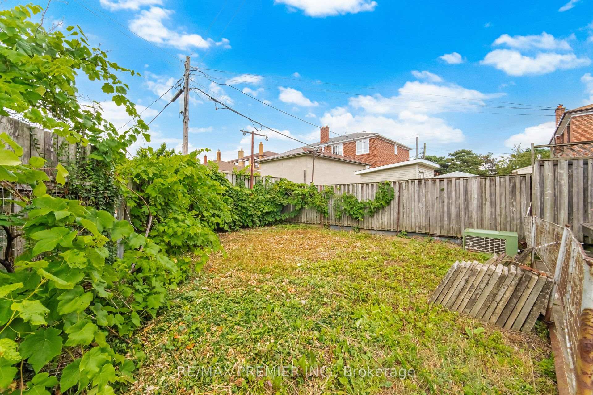 Photo 49 of 148 Giltspur Drive, North York, Glenfield-Jane Heights — HOMEH