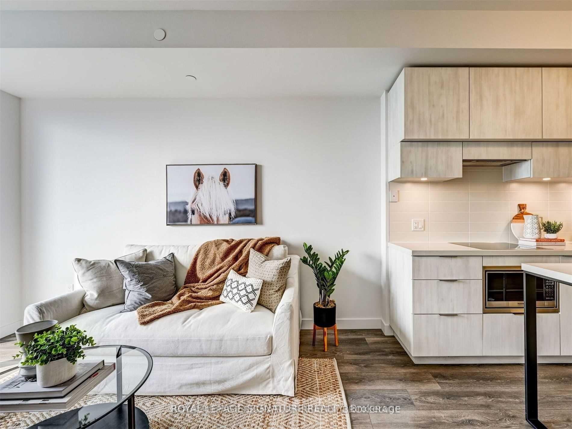 Photo 10 of Unit 5303, 8 Eglinton Avenue E, Toronto, Mount Pleasant West — HOMEH
