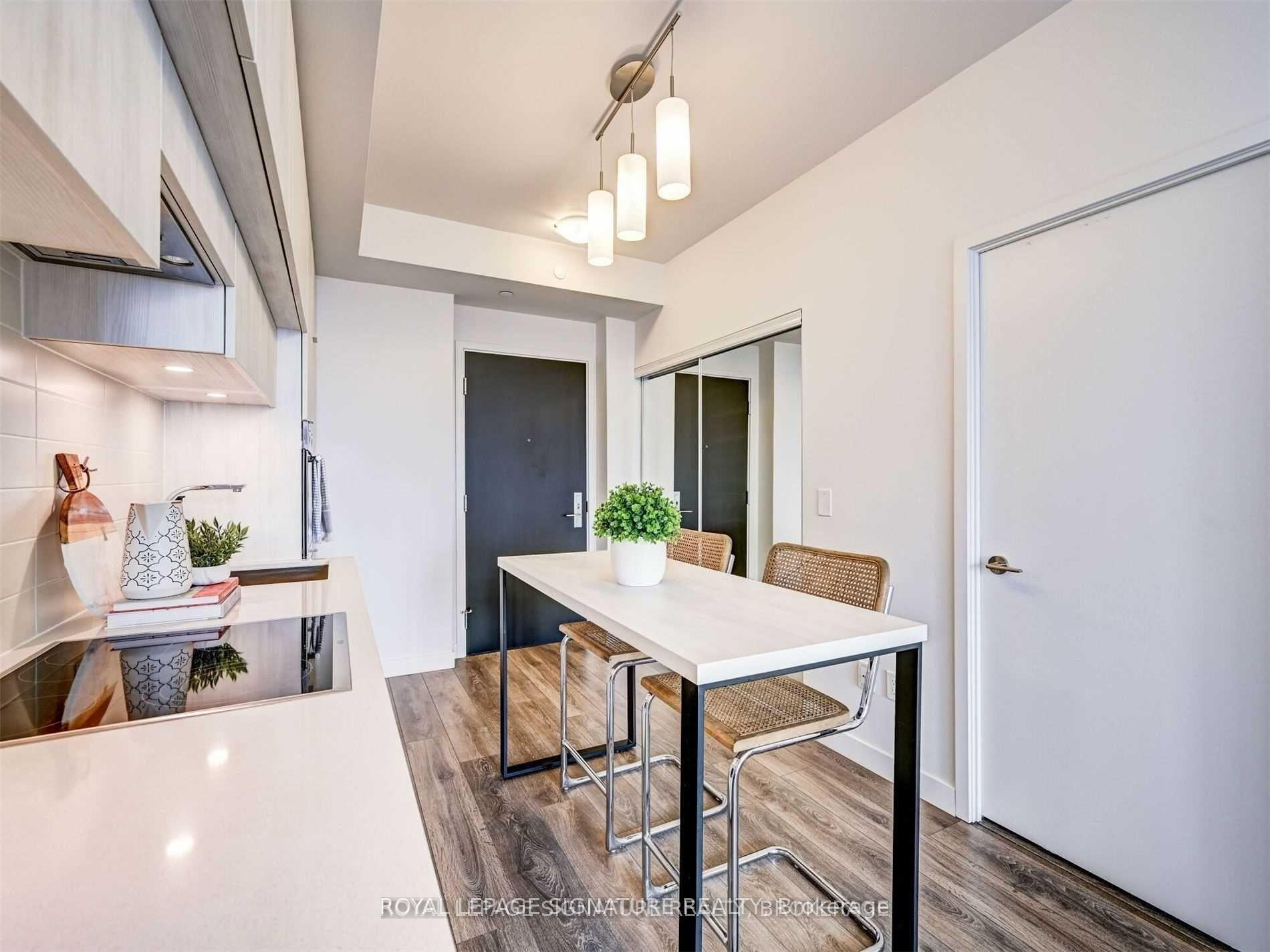 Photo 18 of Unit 5303, 8 Eglinton Avenue E, Toronto, Mount Pleasant West — HOMEH