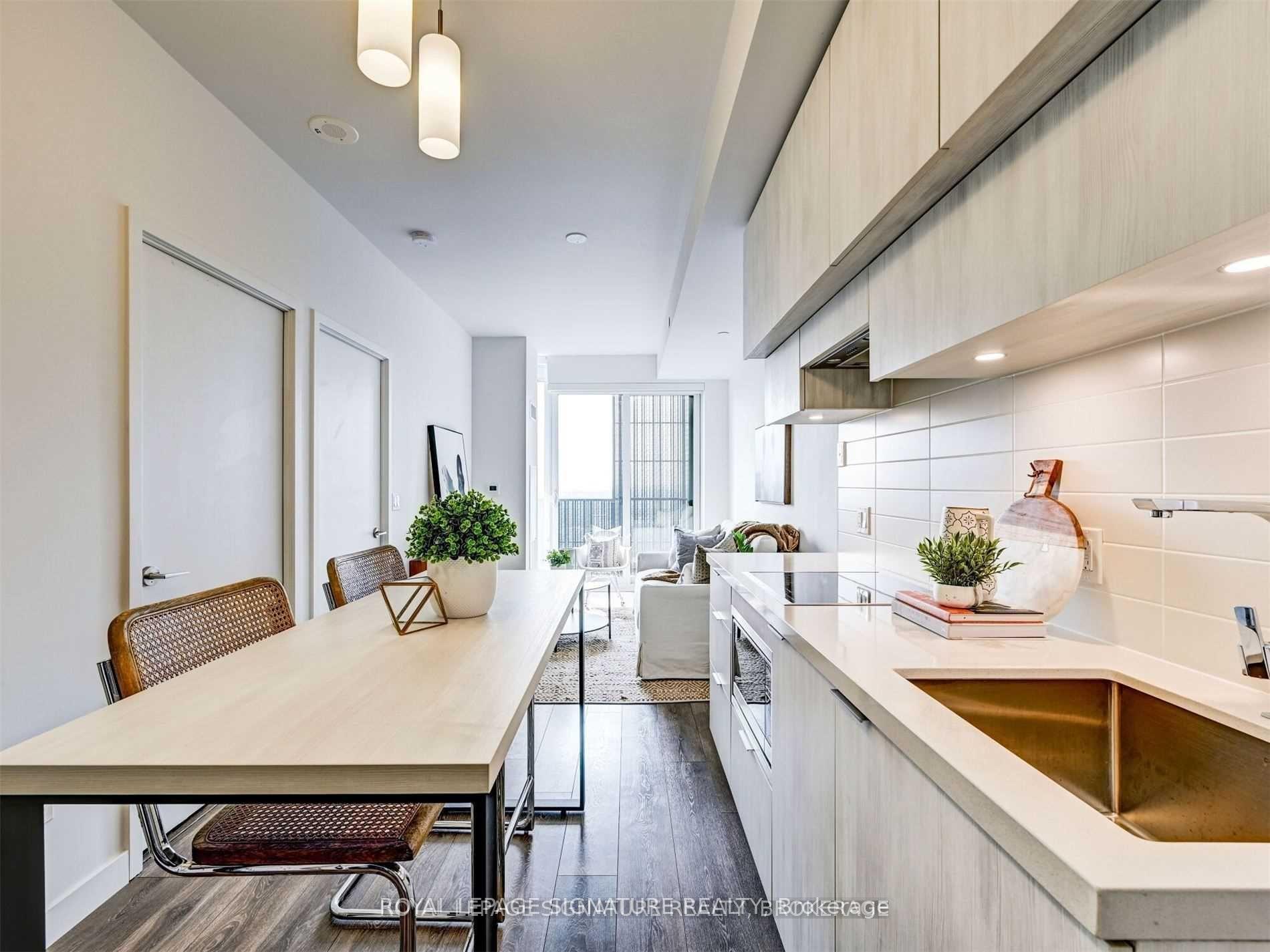 Photo 23 of Unit 5303, 8 Eglinton Avenue E, Toronto, Mount Pleasant West — HOMEH