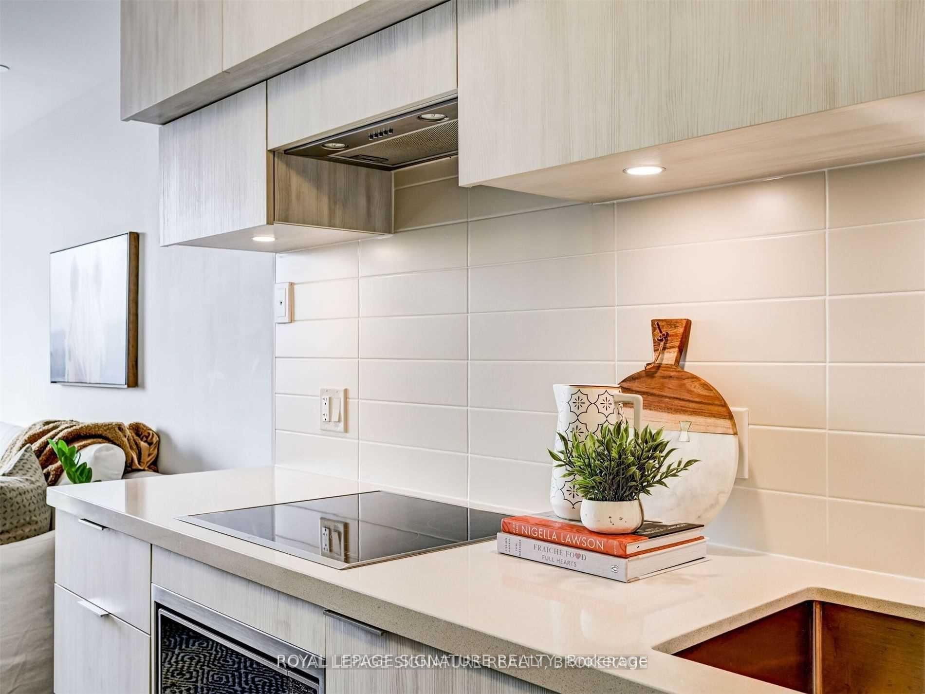 Photo 24 of Unit 5303, 8 Eglinton Avenue E, Toronto, Mount Pleasant West — HOMEH