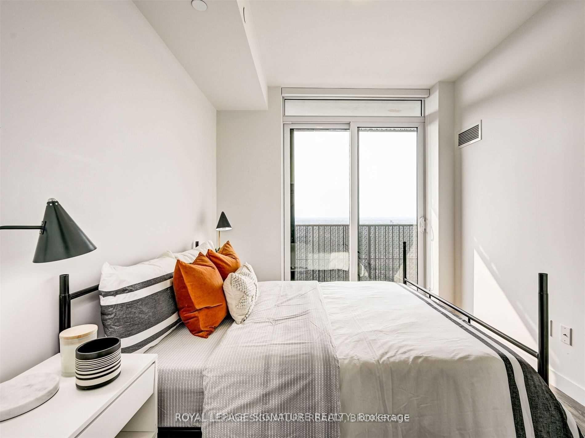 Photo 27 of Unit 5303, 8 Eglinton Avenue E, Toronto, Mount Pleasant West — HOMEH
