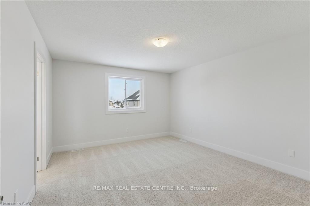 Photo 13 of 123 Maple Street, Mapleton, Drayton — HOMEH