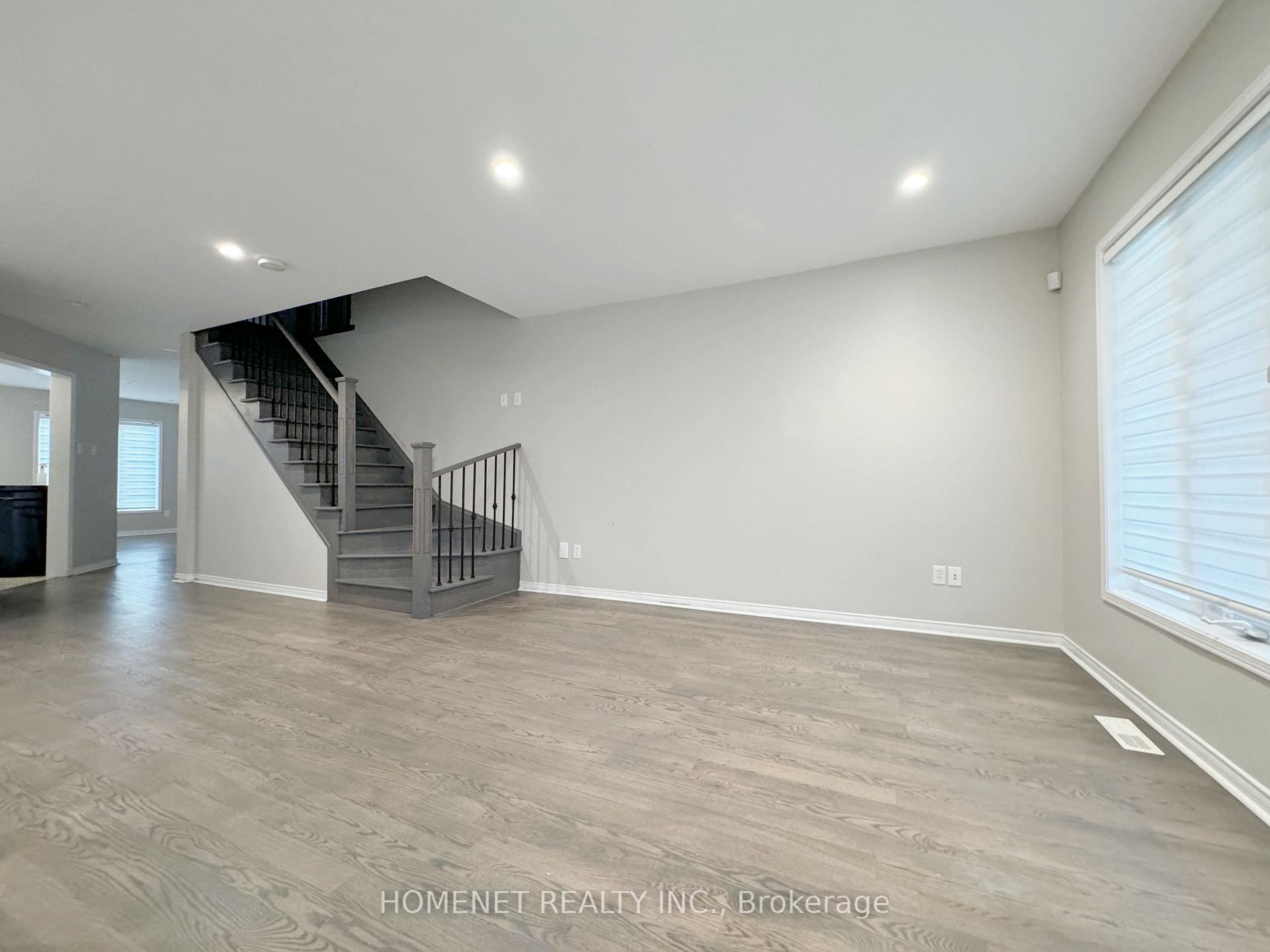 Photo 8 of 2 Stotts Crescent, Markham, Wismer — HOMEH