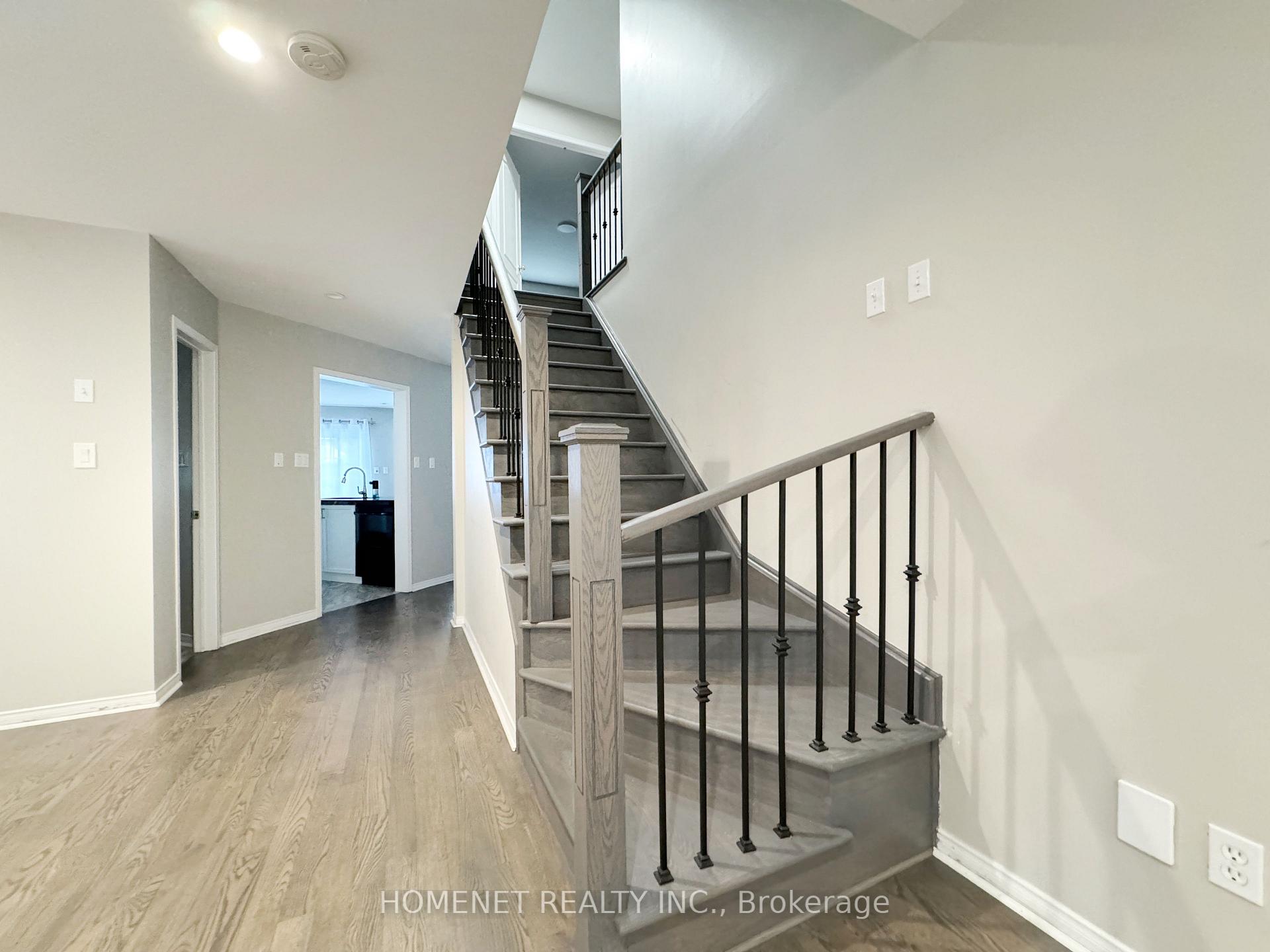 Photo 9 of 2 Stotts Crescent, Markham, Wismer — HOMEH