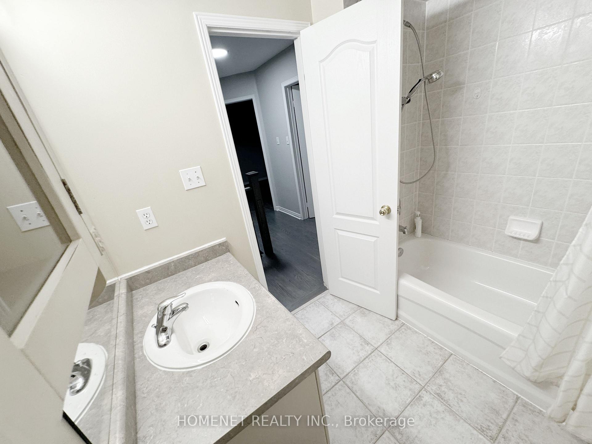 Photo 12 of 2 Stotts Crescent, Markham, Wismer — HOMEH