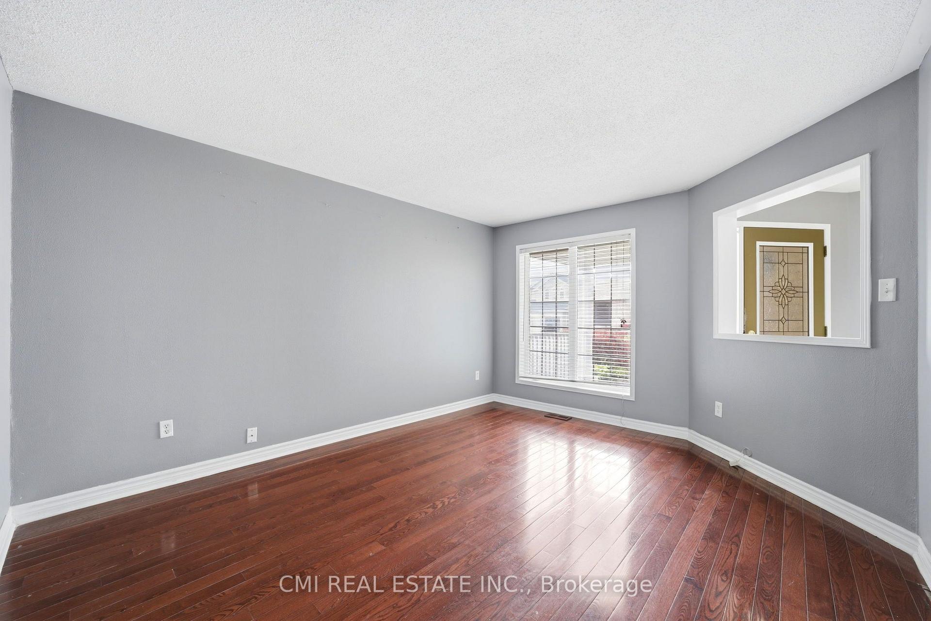 Photo 8 of 147 Porchlight Road, Brampton, Fletcher's Creek Village — HOMEH
