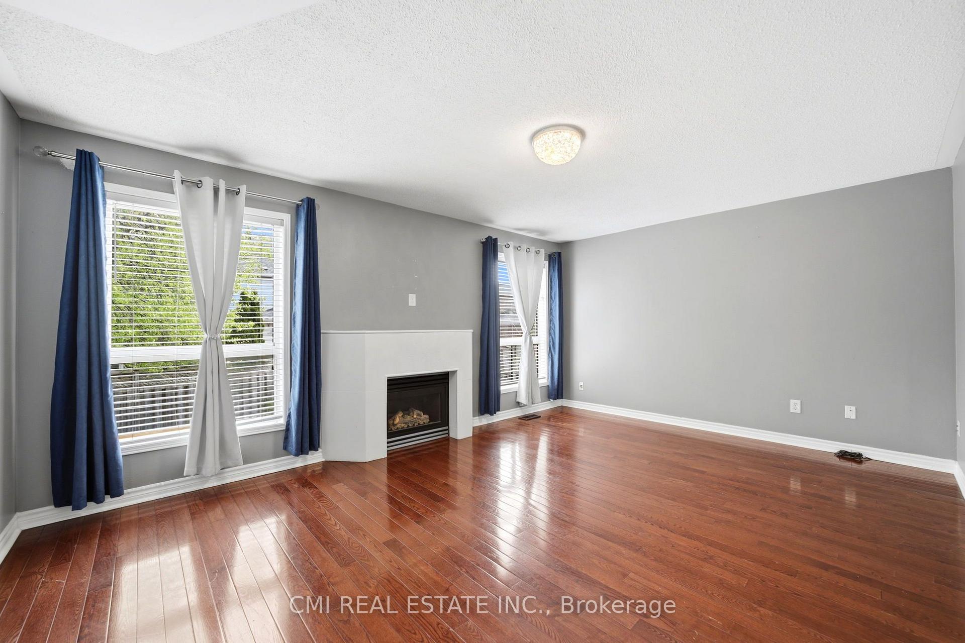 Photo 10 of 147 Porchlight Road, Brampton, Fletcher's Creek Village — HOMEH