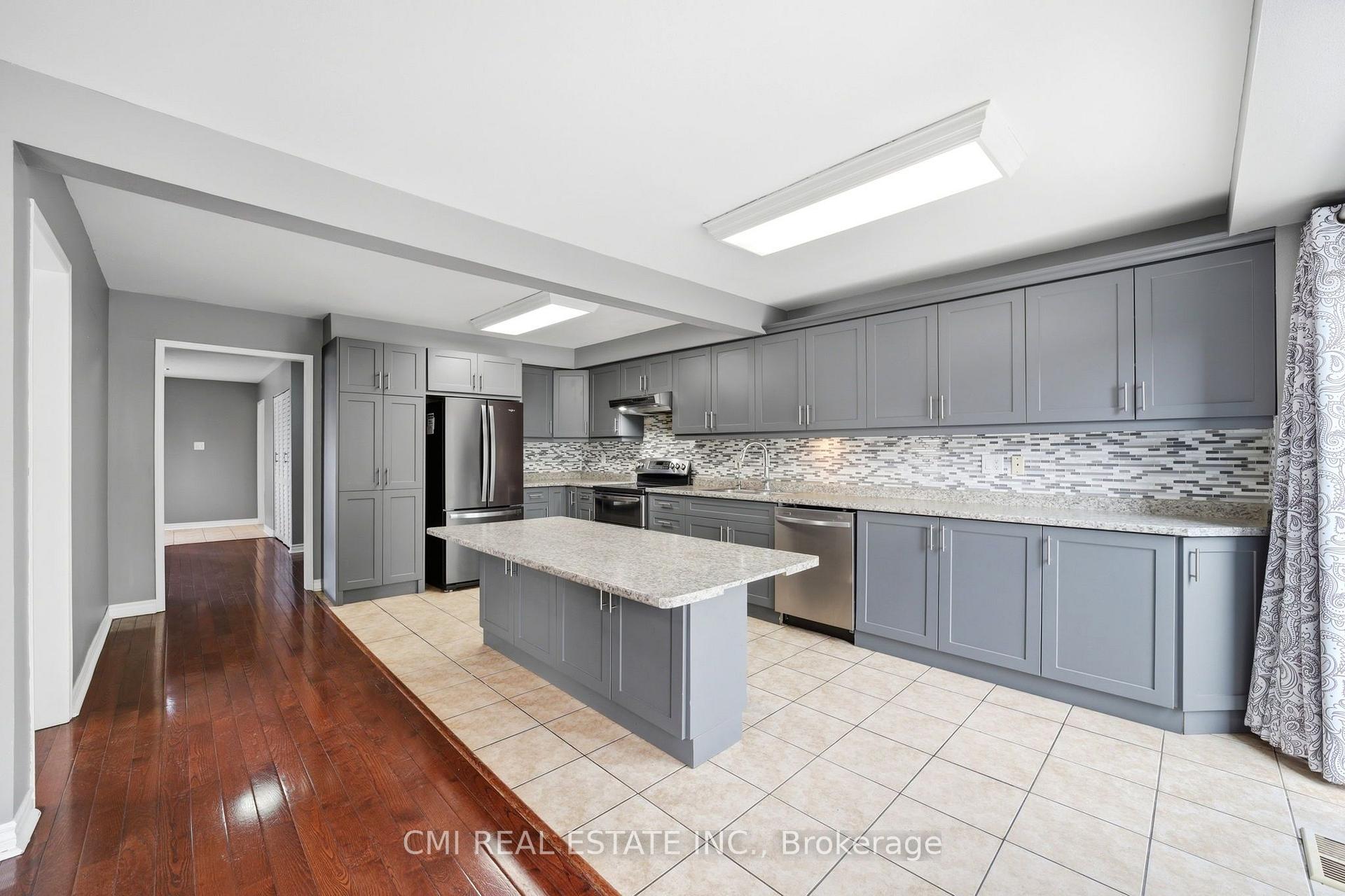 Photo 13 of 147 Porchlight Road, Brampton, Fletcher's Creek Village — HOMEH