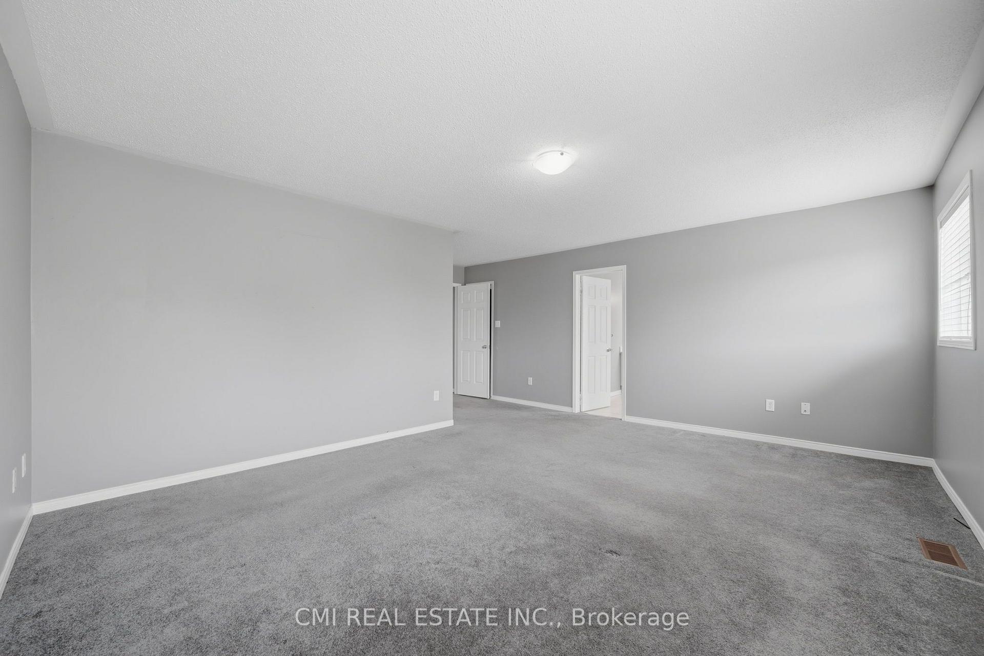 Photo 31 of 147 Porchlight Road, Brampton, Fletcher's Creek Village — HOMEH