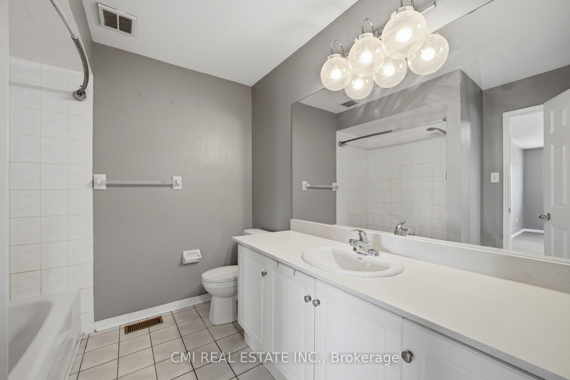 Photo 35 of 147 Porchlight Road, Brampton, Fletcher's Creek Village — HOMEH