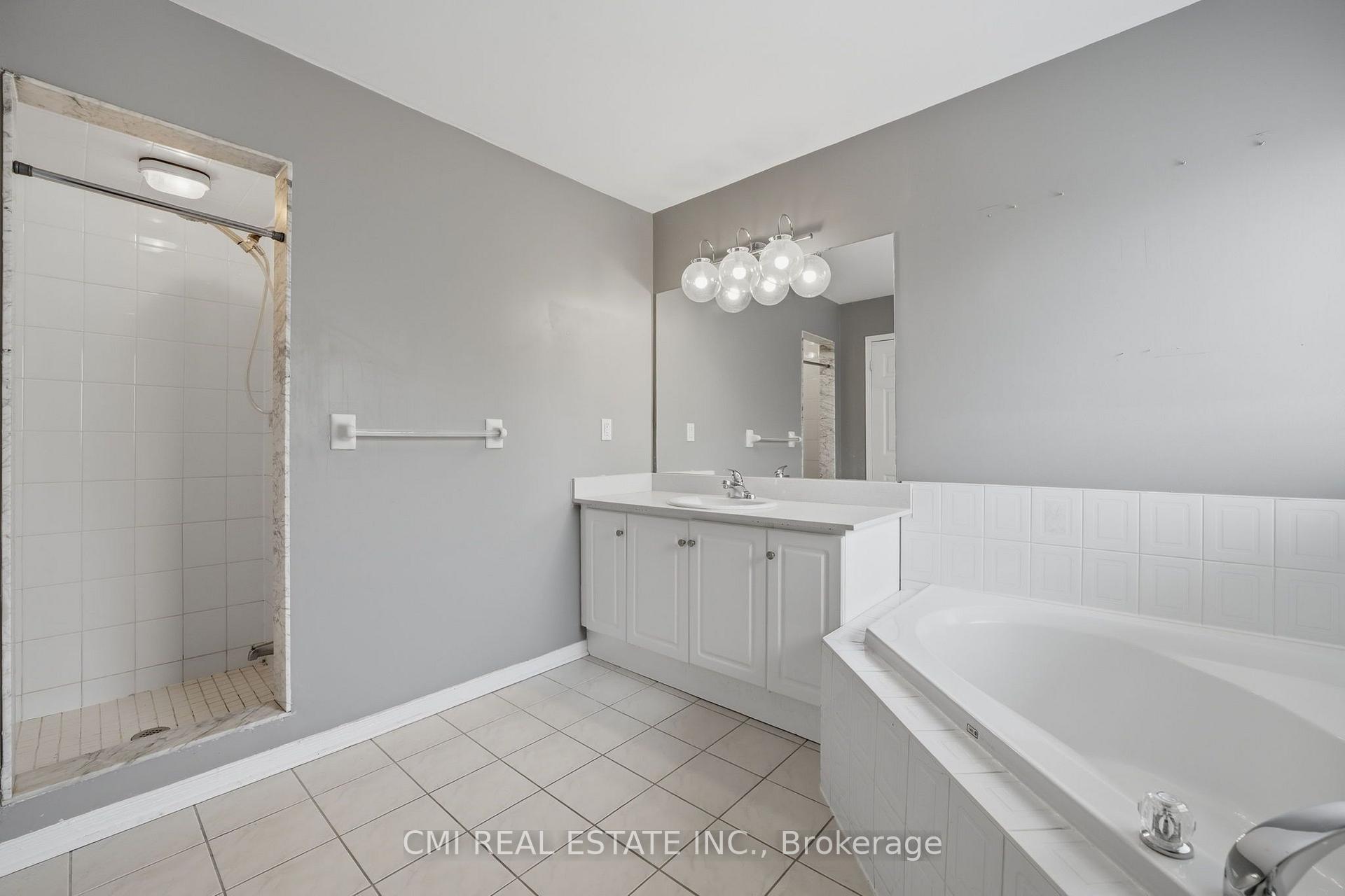 Photo 38 of 147 Porchlight Road, Brampton, Fletcher's Creek Village — HOMEH