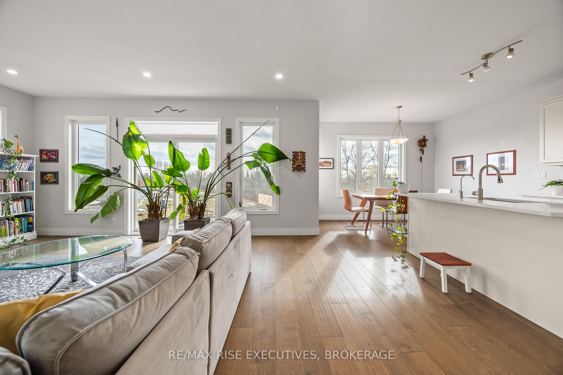 Photo 15 of 483 Beth Crescent, Kingston, City Northwest — HOMEH
