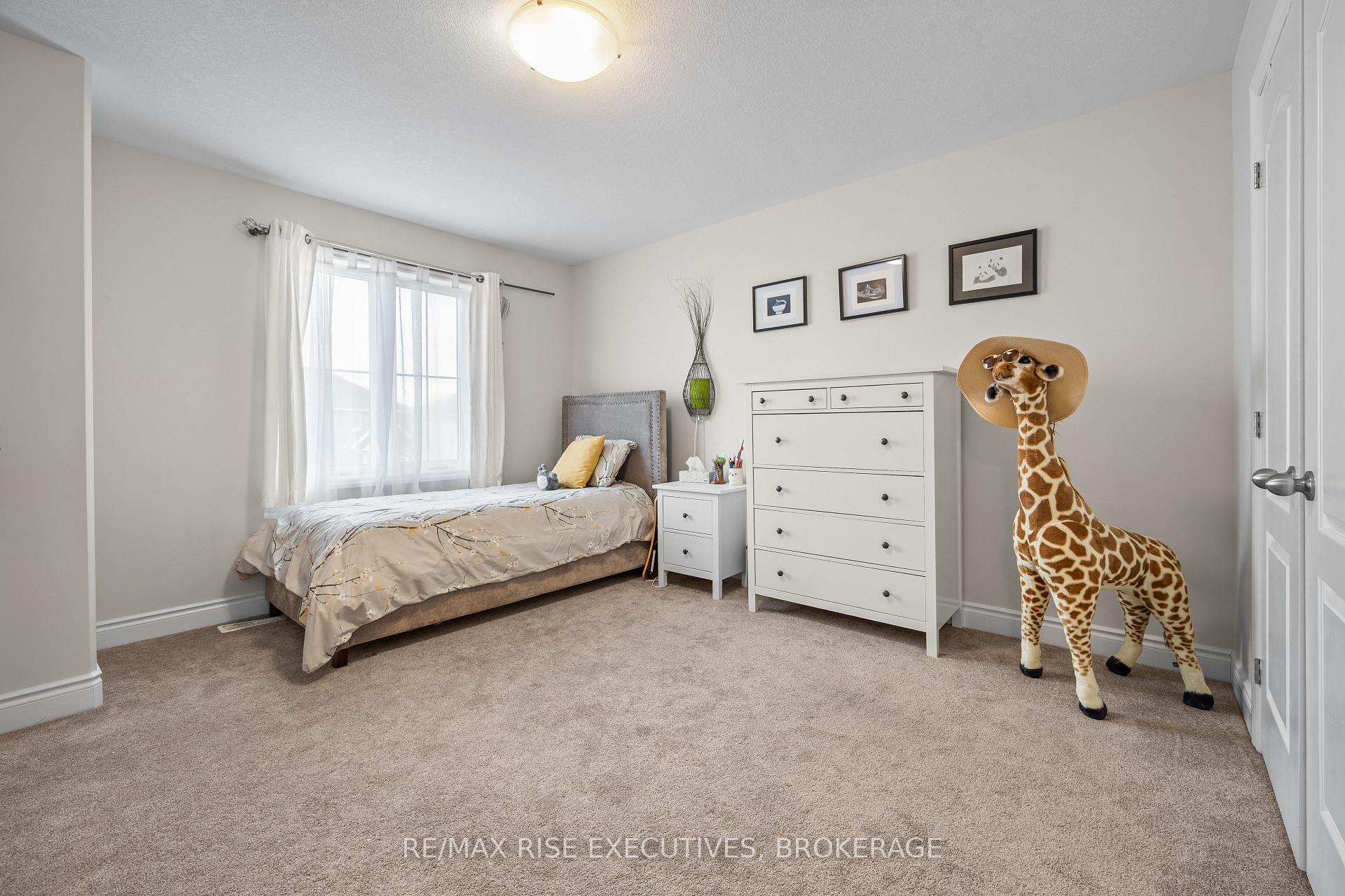 Photo 40 of 483 Beth Crescent, Kingston, City Northwest — HOMEH