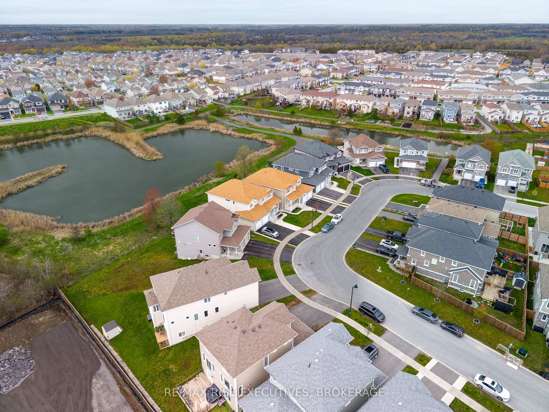 Photo 48 of 483 Beth Crescent, Kingston, City Northwest — HOMEH