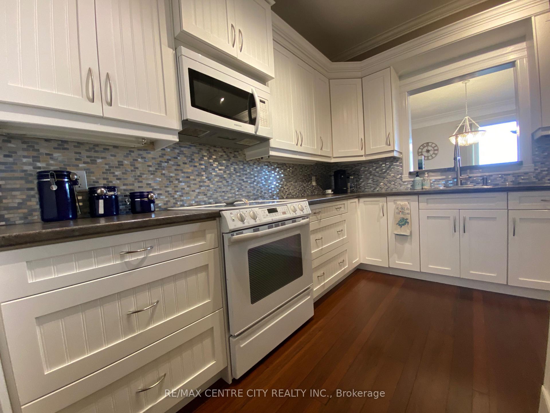 Photo 11 of Unit 46, 374 Front Street, Central Elgin, Port Stanley — HOMEH