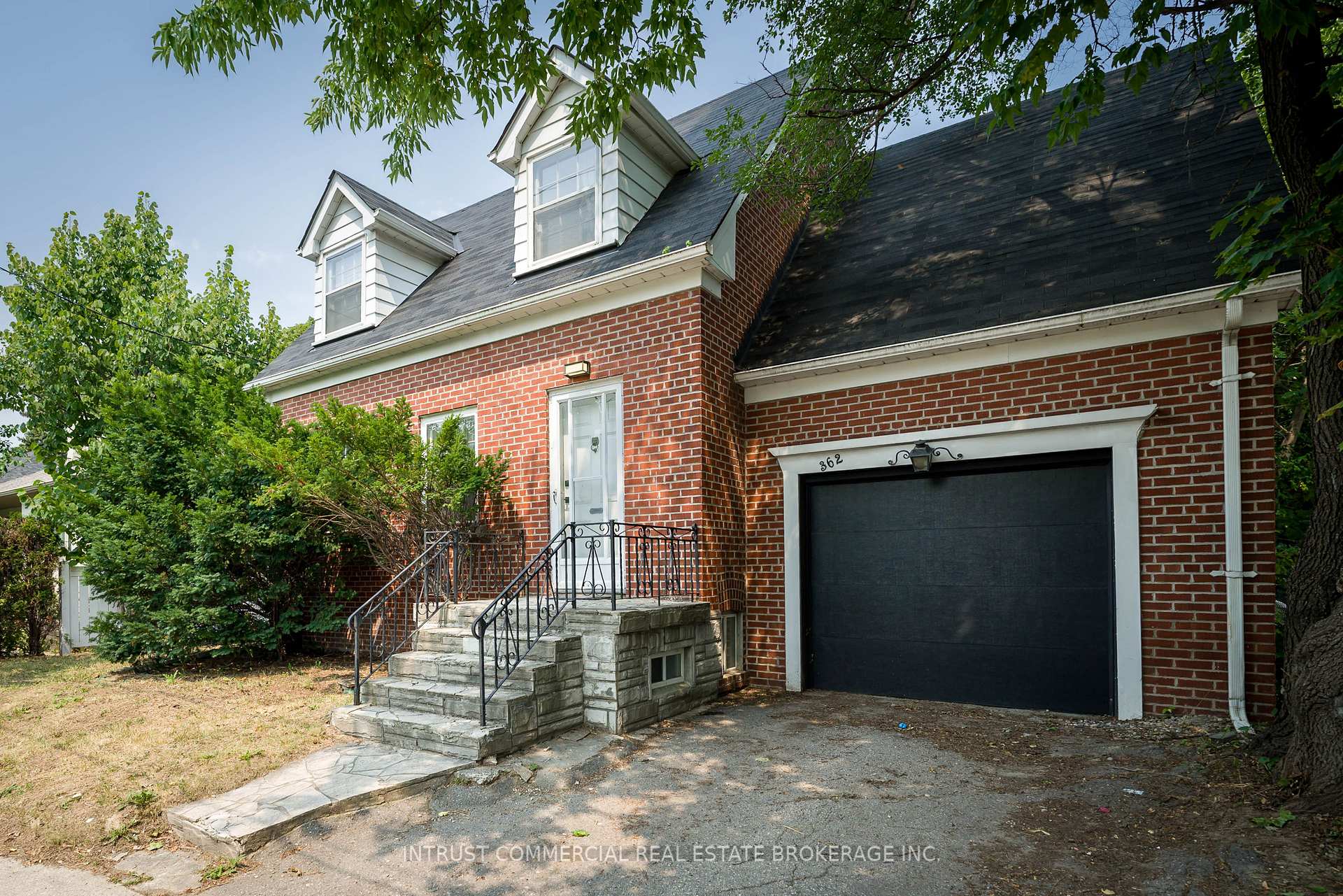 Photo 2 of 362 Lawrence Avenue W, Toronto, Bedford Park-Nortown — HOMEH