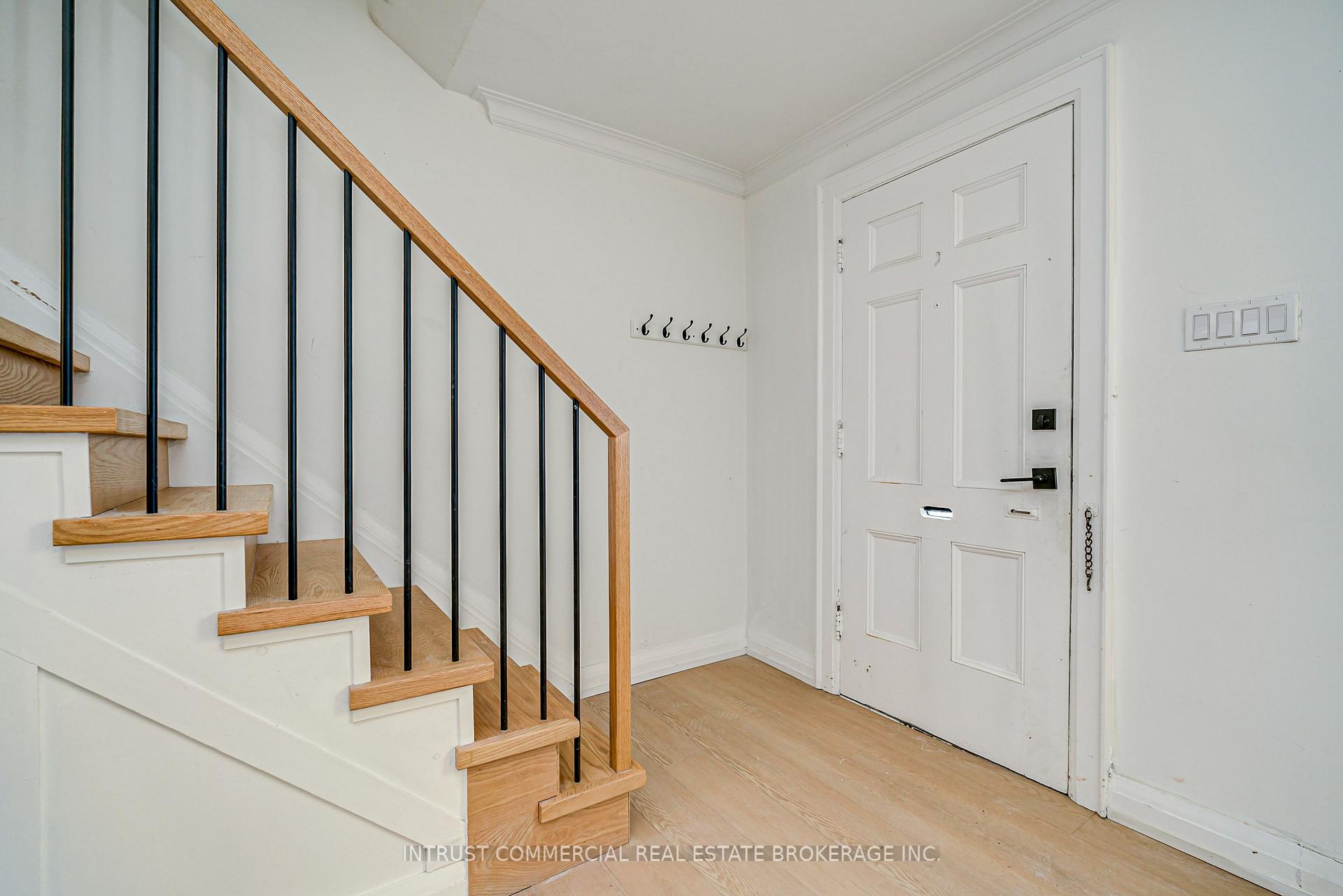 Photo 4 of 362 Lawrence Avenue W, Toronto, Bedford Park-Nortown — HOMEH