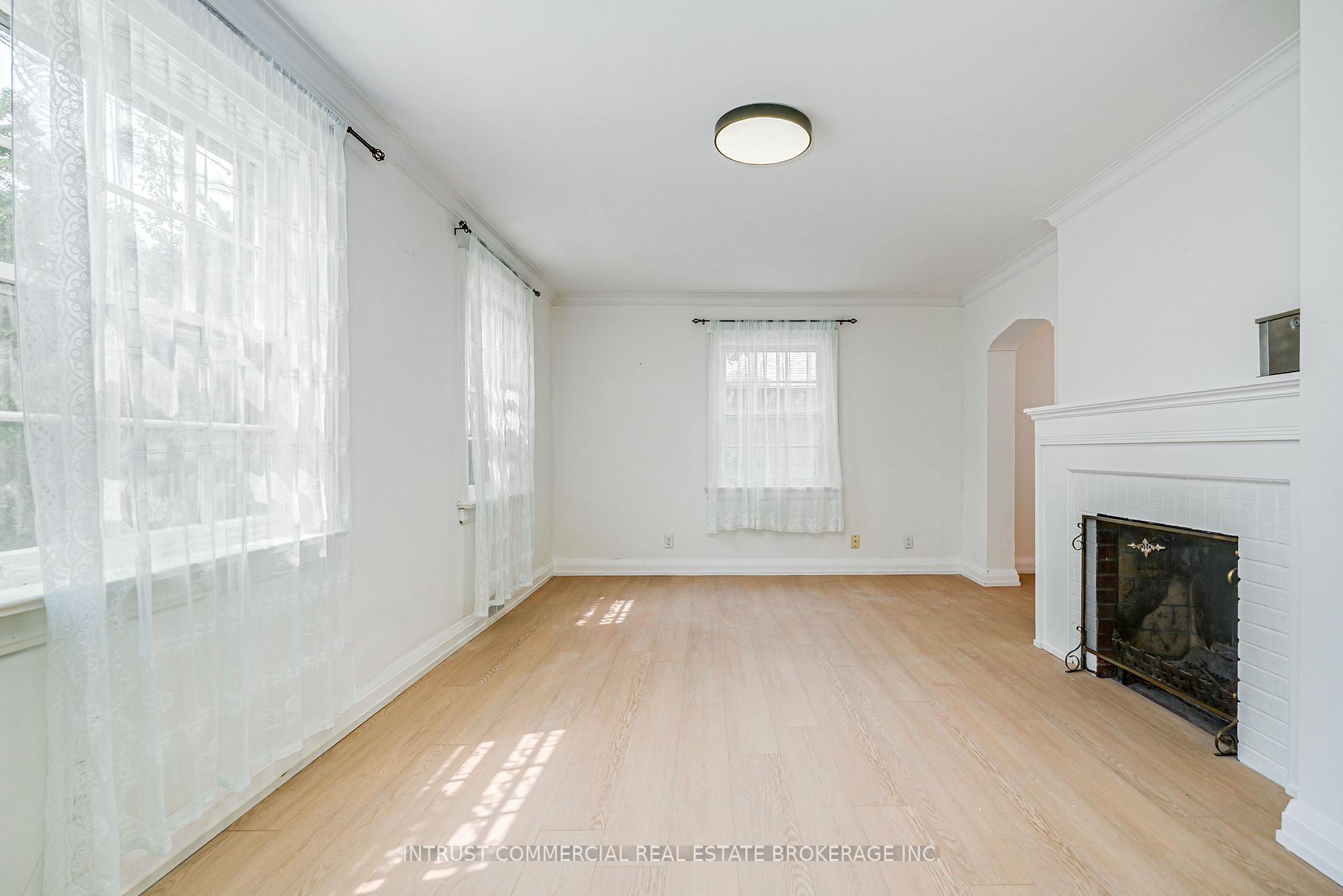 Photo 6 of 362 Lawrence Avenue W, Toronto, Bedford Park-Nortown — HOMEH
