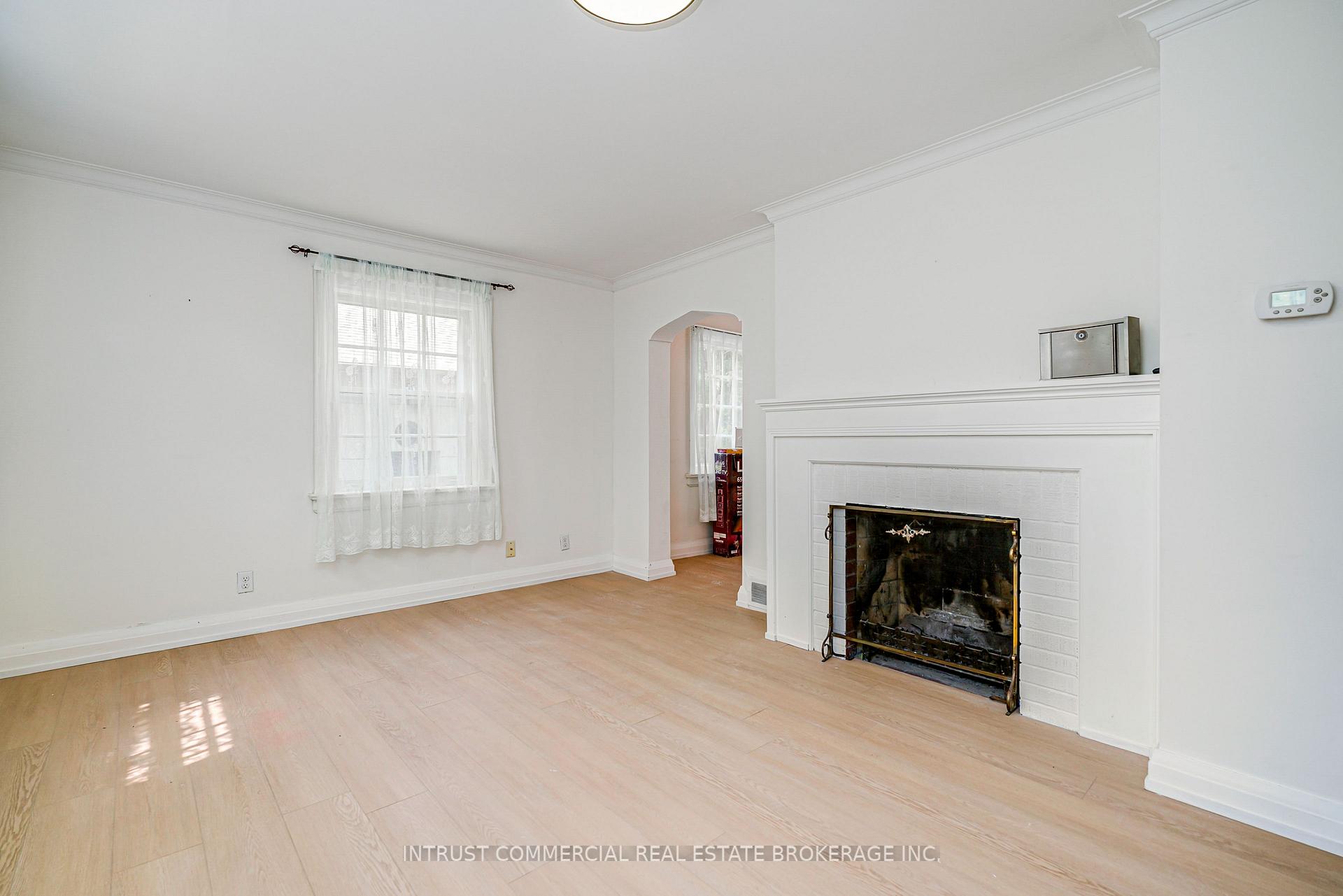 Photo 7 of 362 Lawrence Avenue W, Toronto, Bedford Park-Nortown — HOMEH