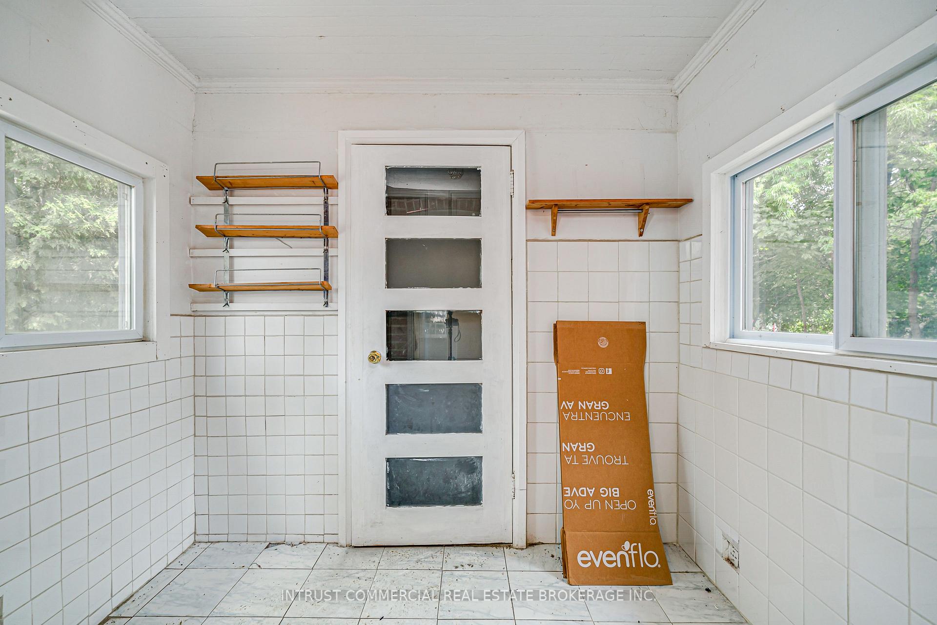 Photo 11 of 362 Lawrence Avenue W, Toronto, Bedford Park-Nortown — HOMEH
