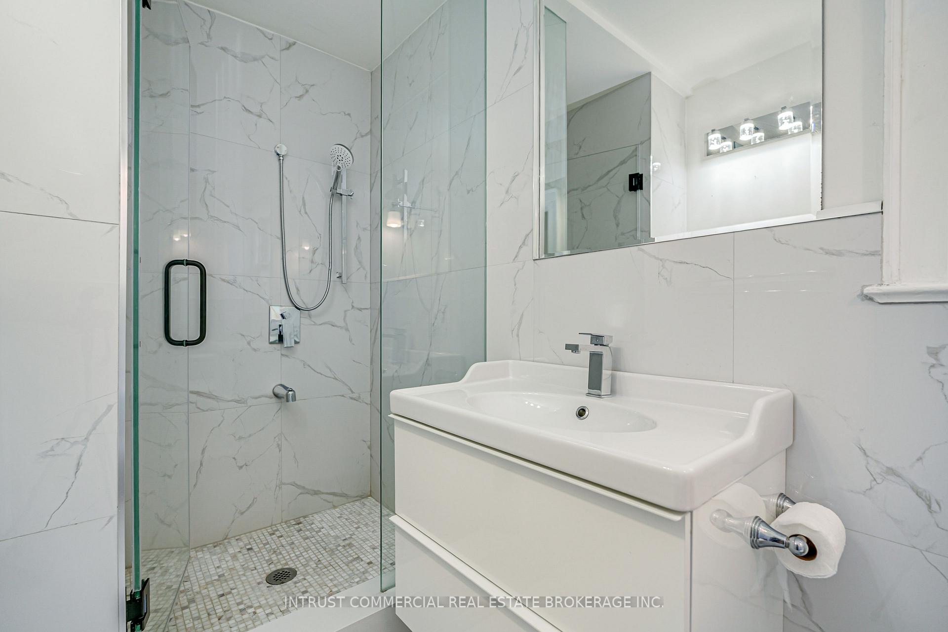 Photo 26 of 362 Lawrence Avenue W, Toronto, Bedford Park-Nortown — HOMEH