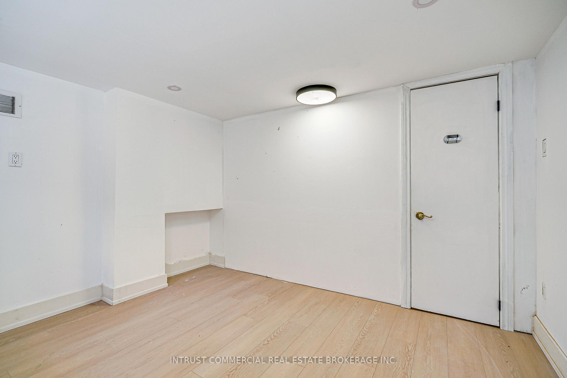 Photo 34 of 362 Lawrence Avenue W, Toronto, Bedford Park-Nortown — HOMEH