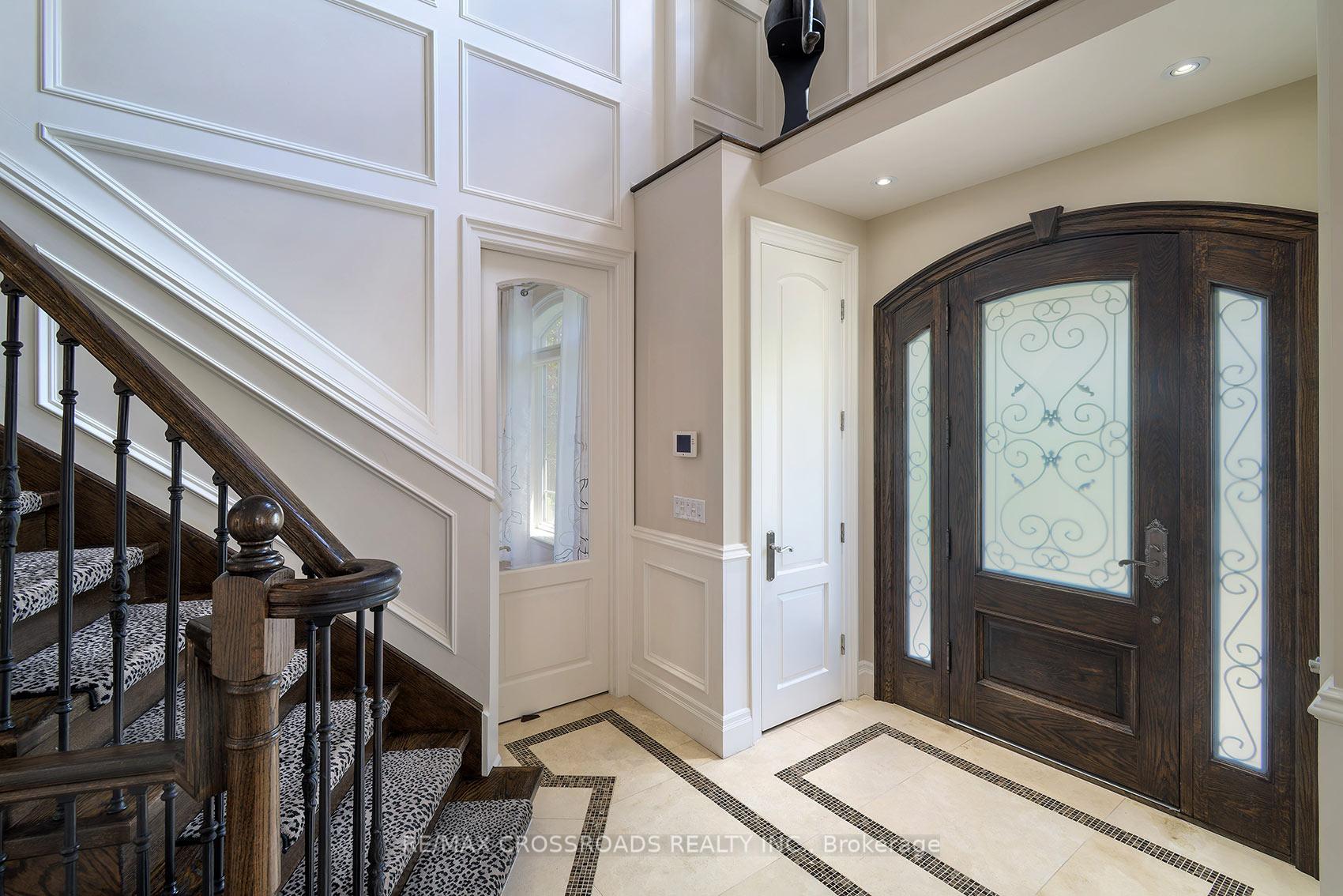 Photo 10 of 2 Bond Avenue, North York, Banbury-Don Mills — HOMEH