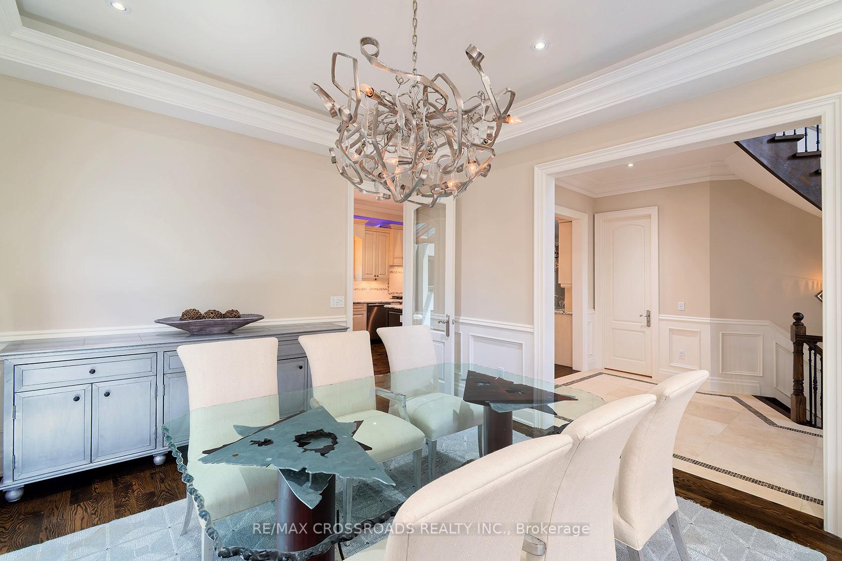 Photo 24 of 2 Bond Avenue, North York, Banbury-Don Mills — HOMEH