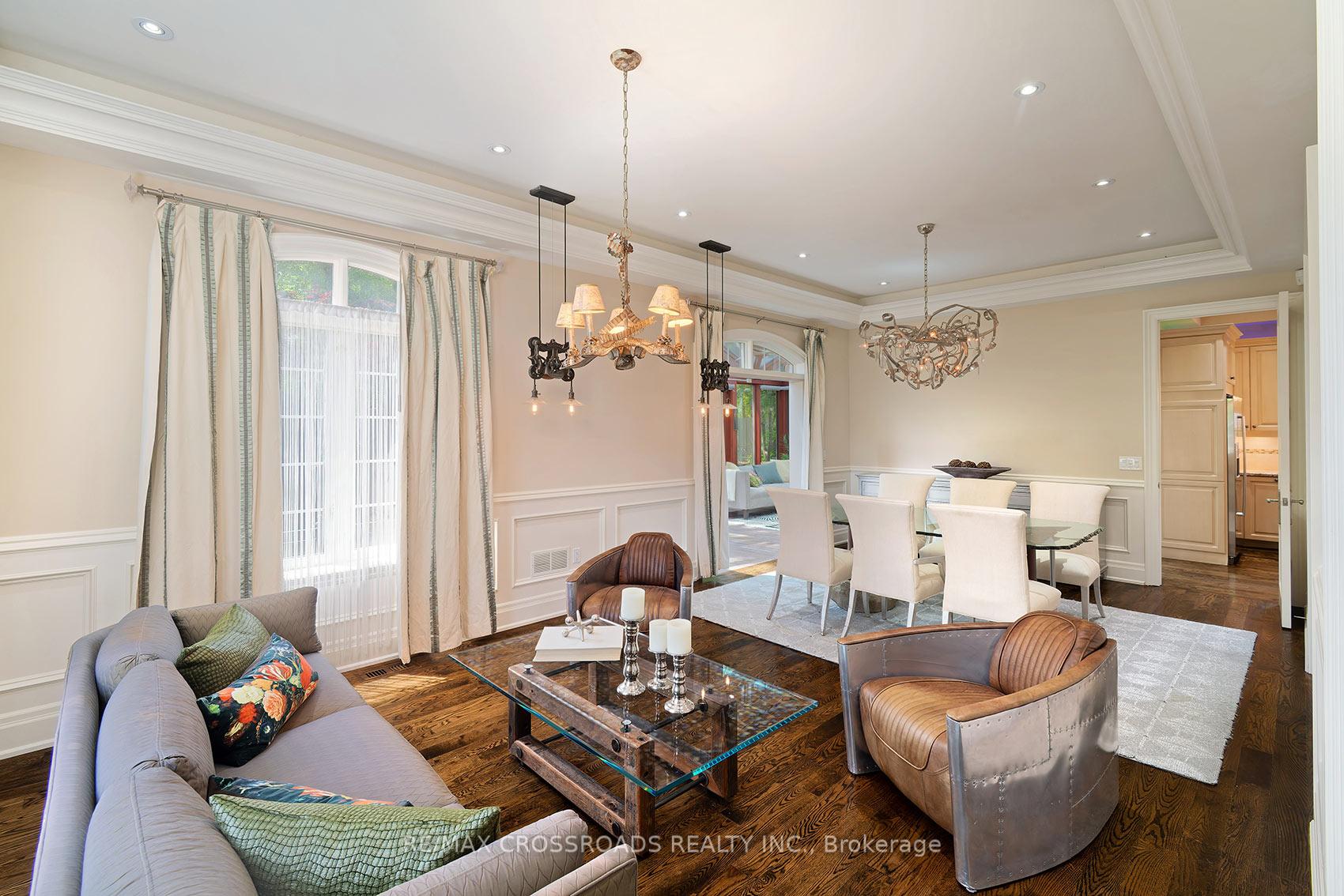 Photo 25 of 2 Bond Avenue, North York, Banbury-Don Mills — HOMEH