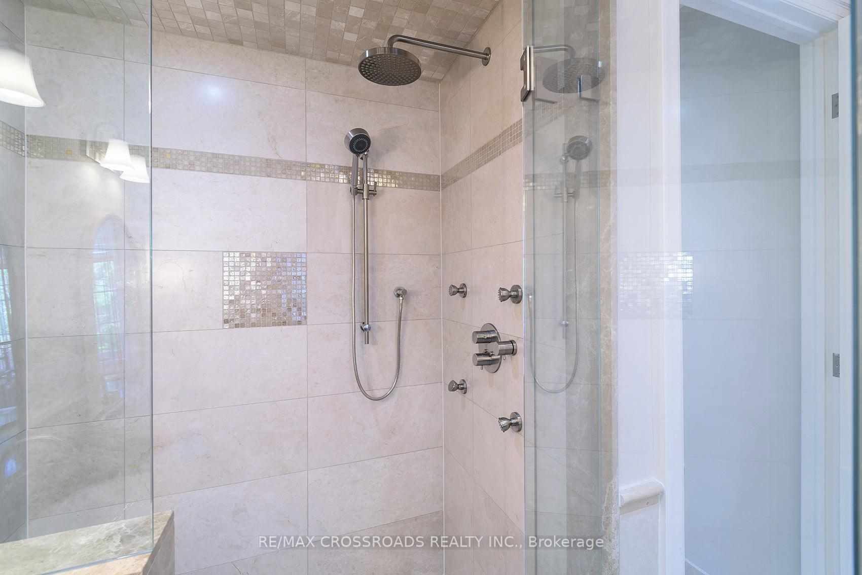 Photo 33 of 2 Bond Avenue, North York, Banbury-Don Mills — HOMEH