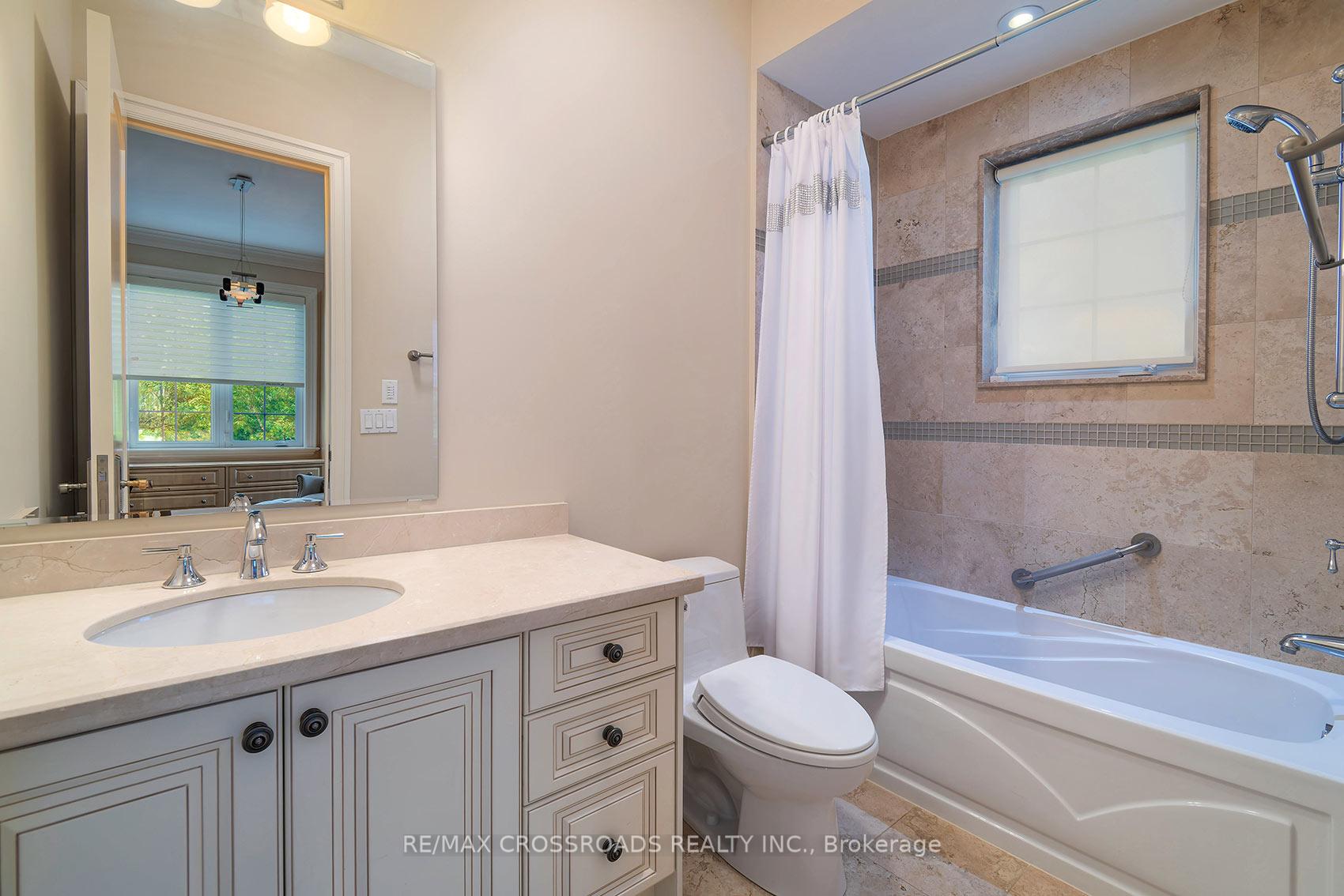 Photo 36 of 2 Bond Avenue, North York, Banbury-Don Mills — HOMEH