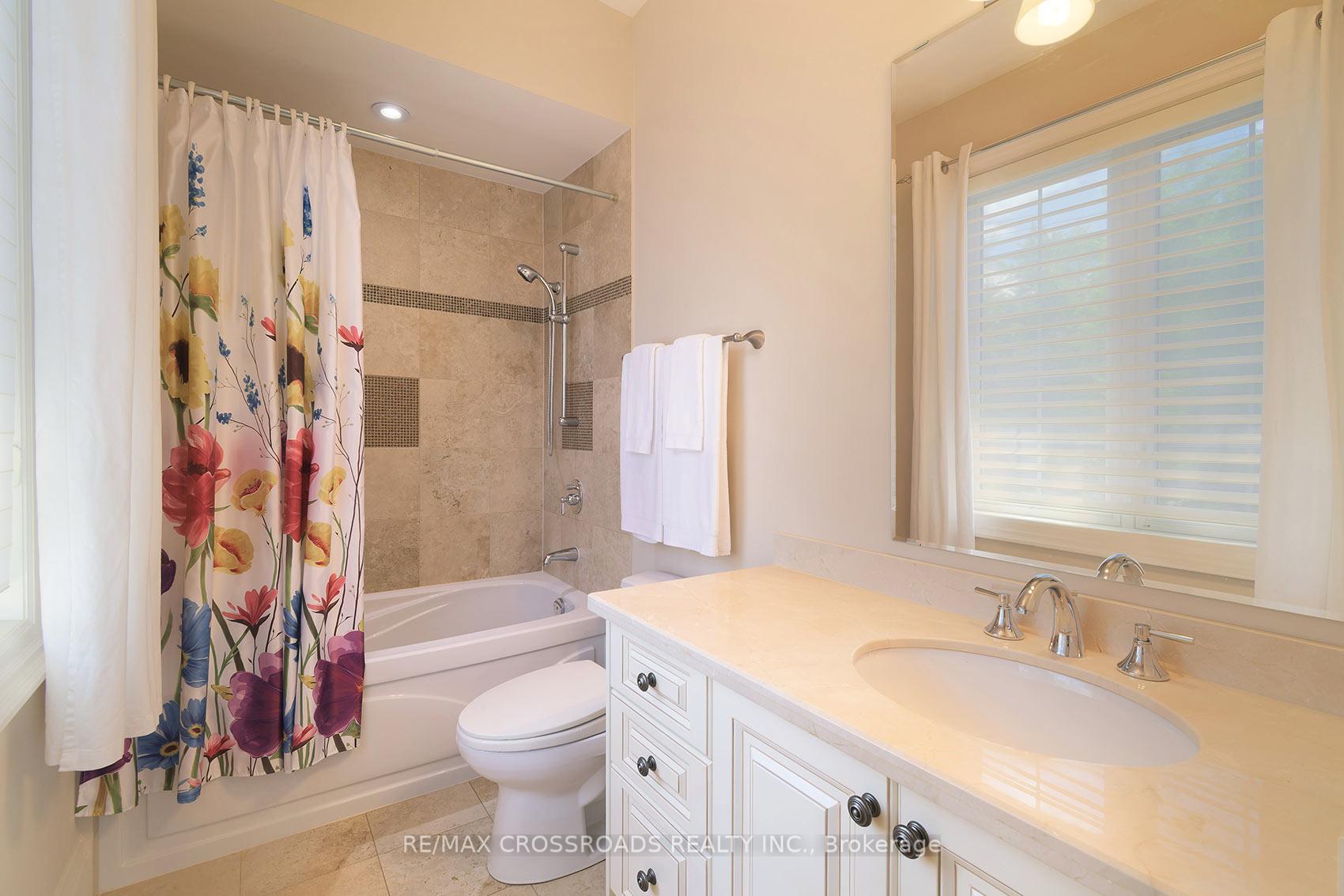Photo 40 of 2 Bond Avenue, North York, Banbury-Don Mills — HOMEH