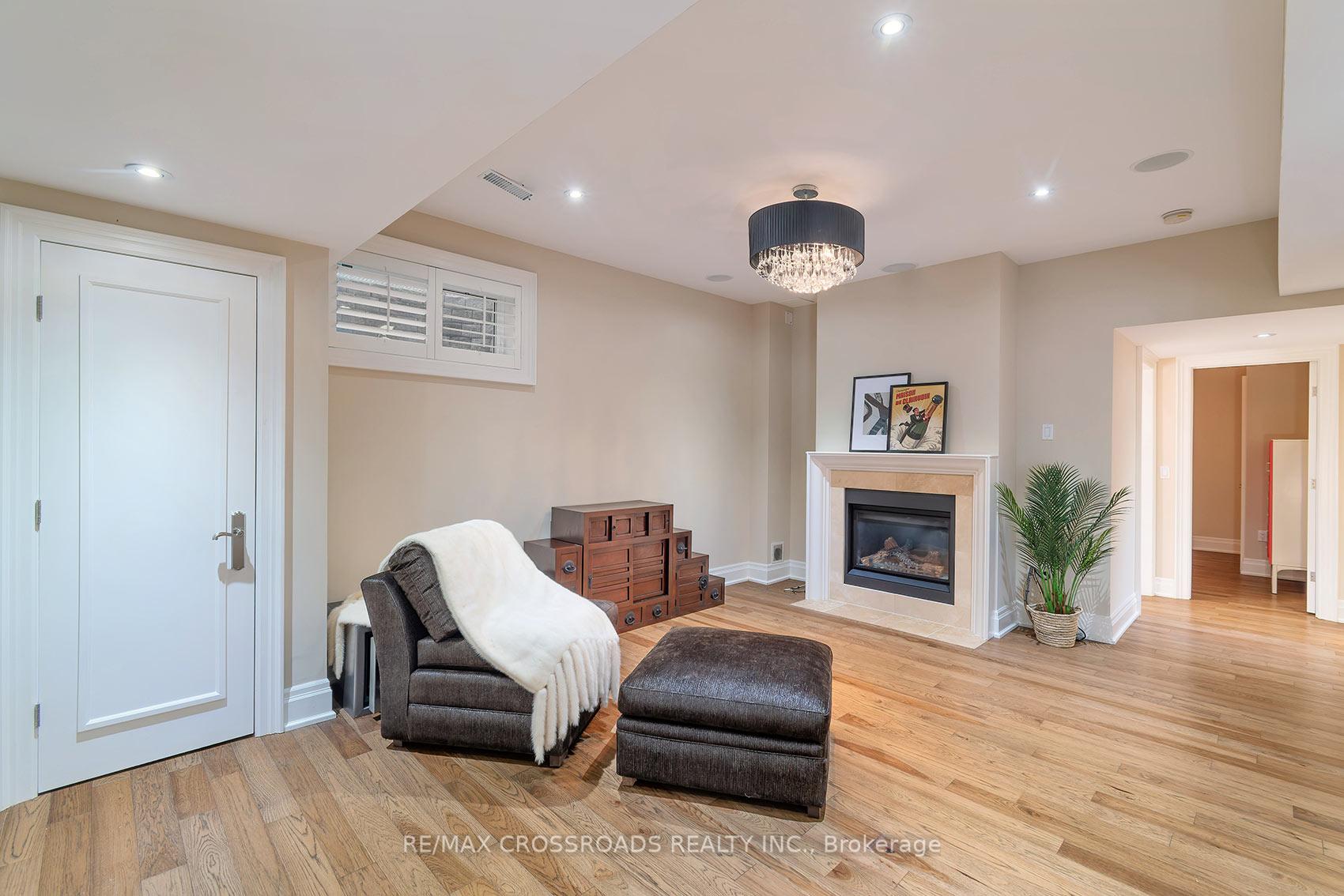 Photo 44 of 2 Bond Avenue, North York, Banbury-Don Mills — HOMEH