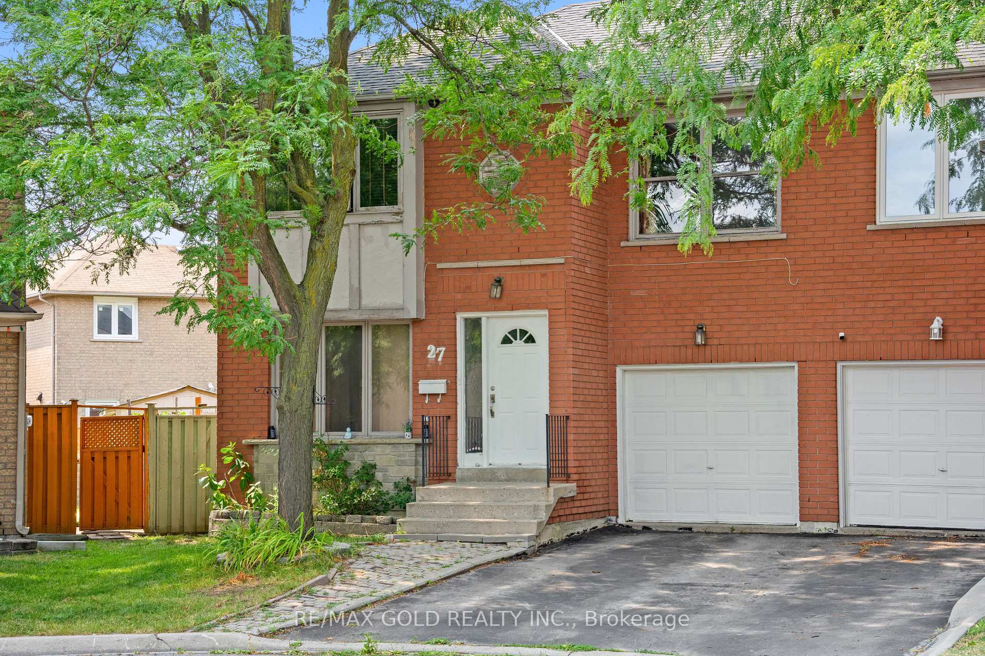 Photo 2 of 27 Lofty Pines Place, Brampton, Sandringham-Wellington — HOMEH