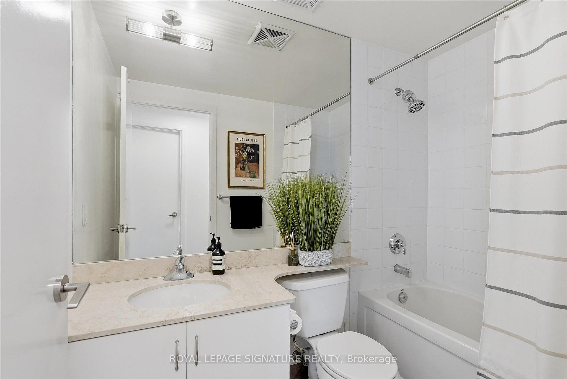 Photo 22 of Unit 711, 215 Fort York Boulevard, Toronto, Niagara — HOMEH