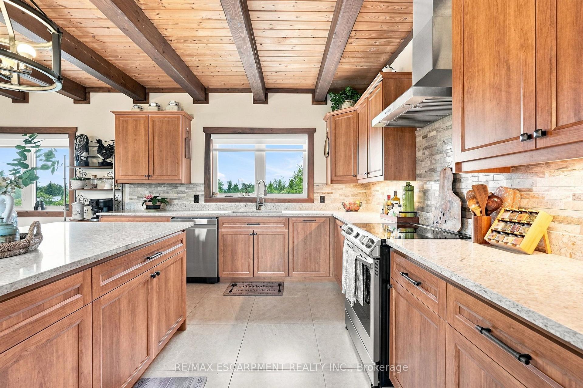 Photo 15 of 124288 Southgate Road 12, Southgate — HOMEH