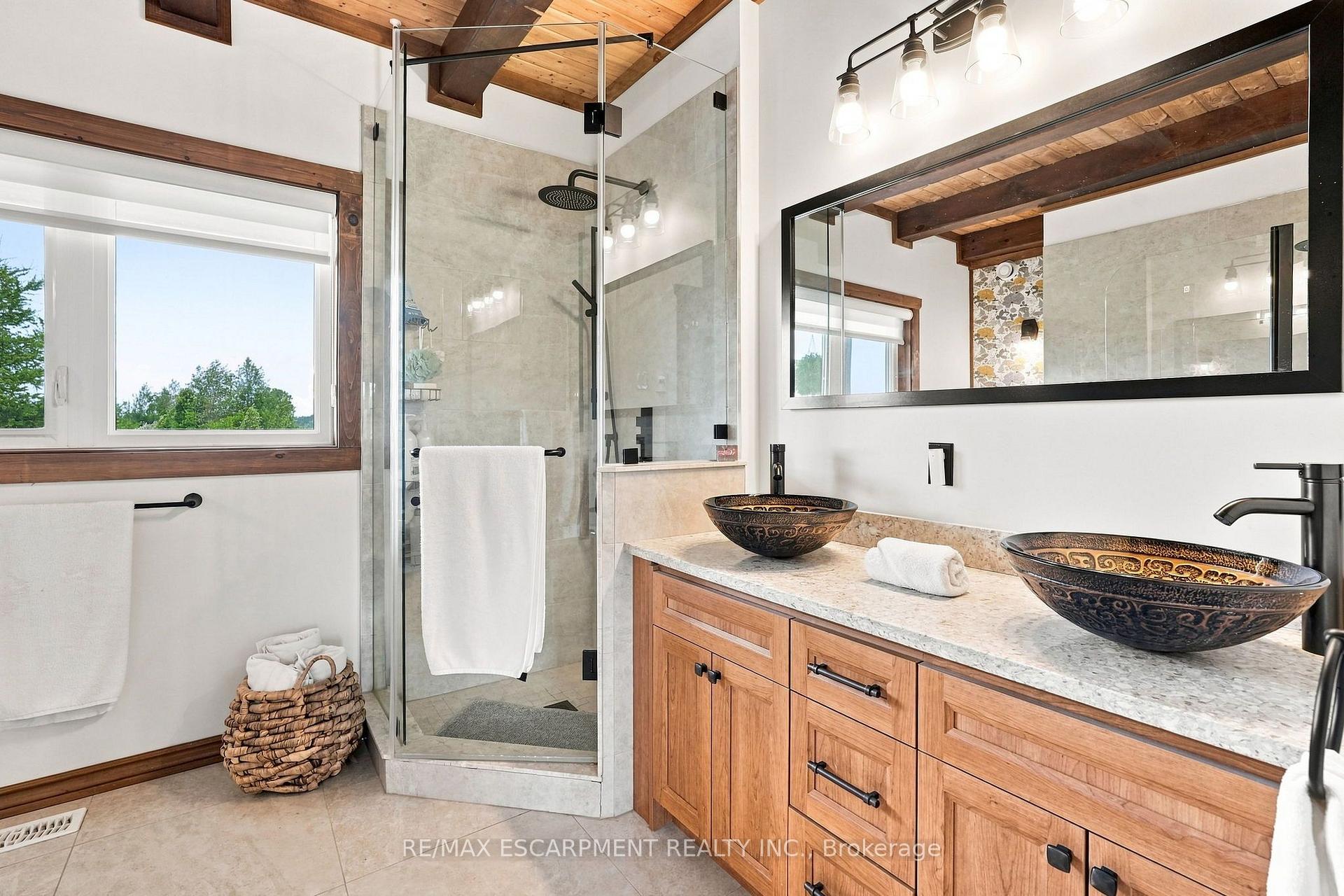 Photo 21 of 124288 Southgate Road 12, Southgate — HOMEH